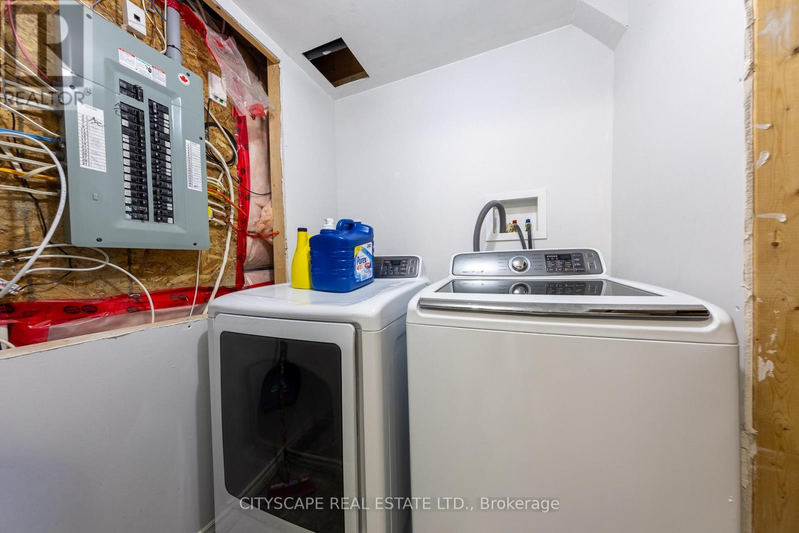 121 Crafter Crescent, Hamilton, Ontario  L8J 0H8 - Photo 40 - X12941810