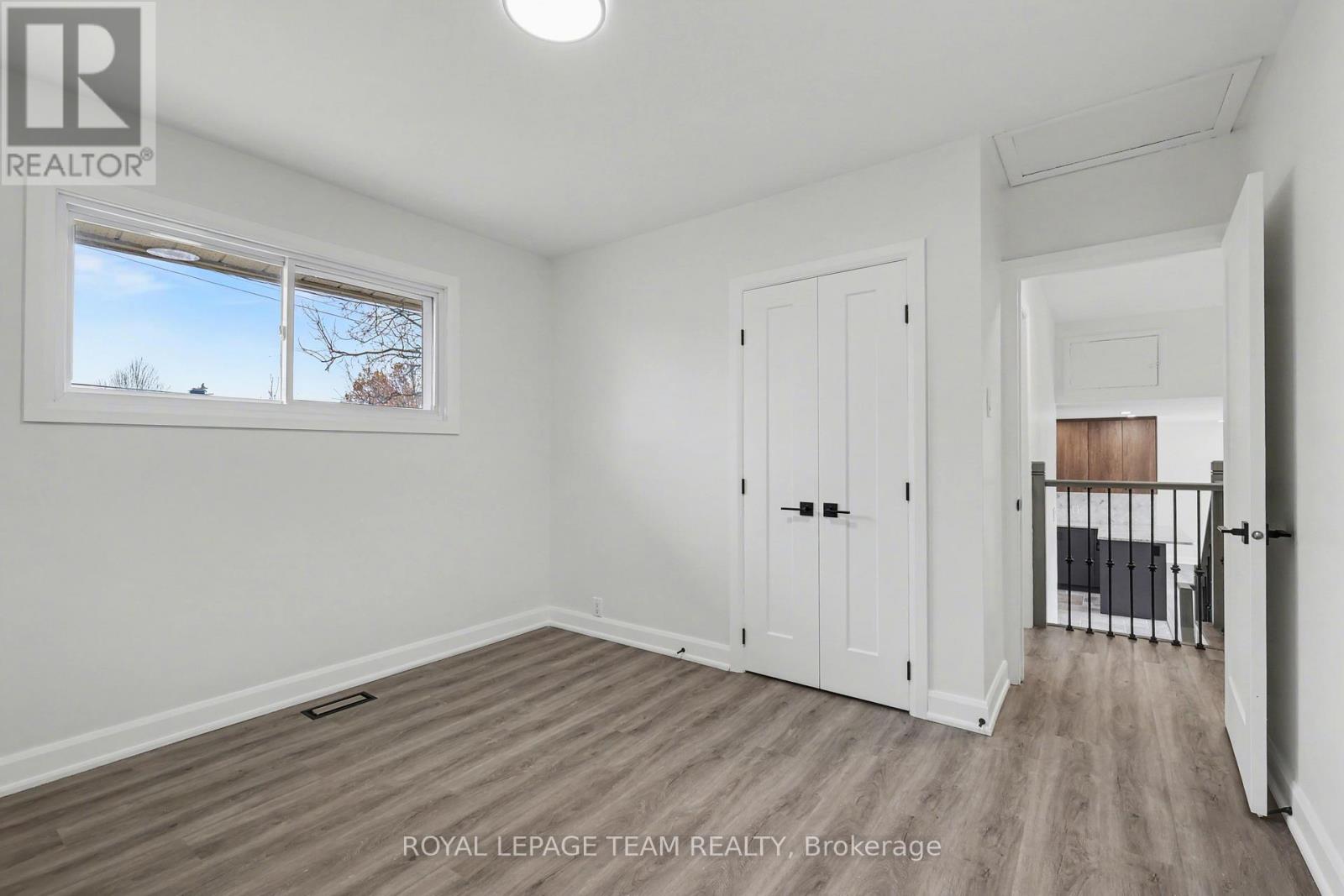 9 Greenwich Avenue, Ottawa, Ontario  K2E 5E7 - Photo 11 - X12959380