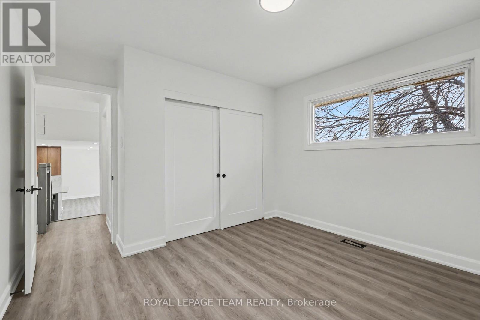 9 Greenwich Avenue, Ottawa, Ontario  K2E 5E7 - Photo 16 - X12959380