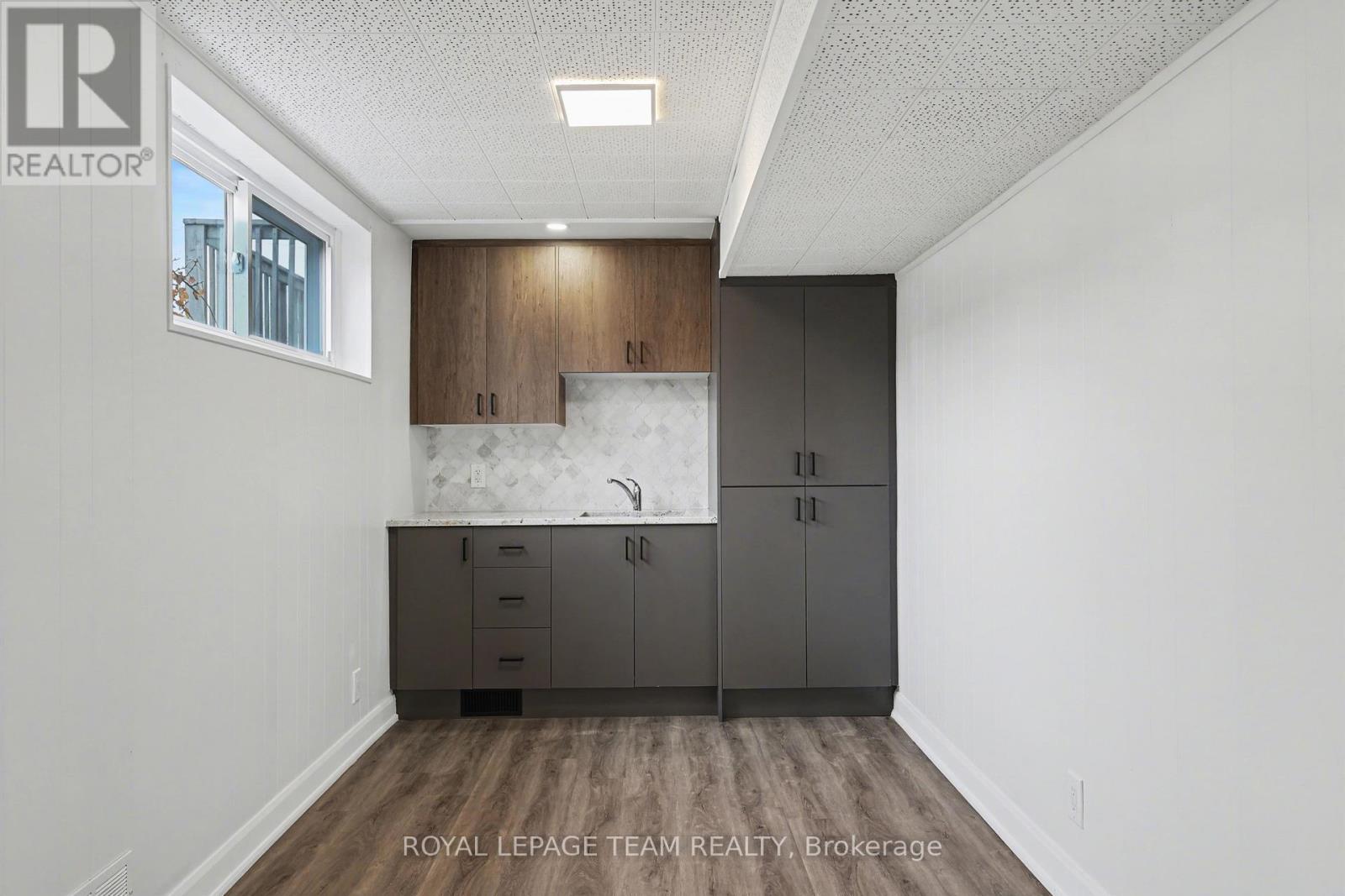 9 Greenwich Avenue, Ottawa, Ontario  K2E 5E7 - Photo 20 - X12959380