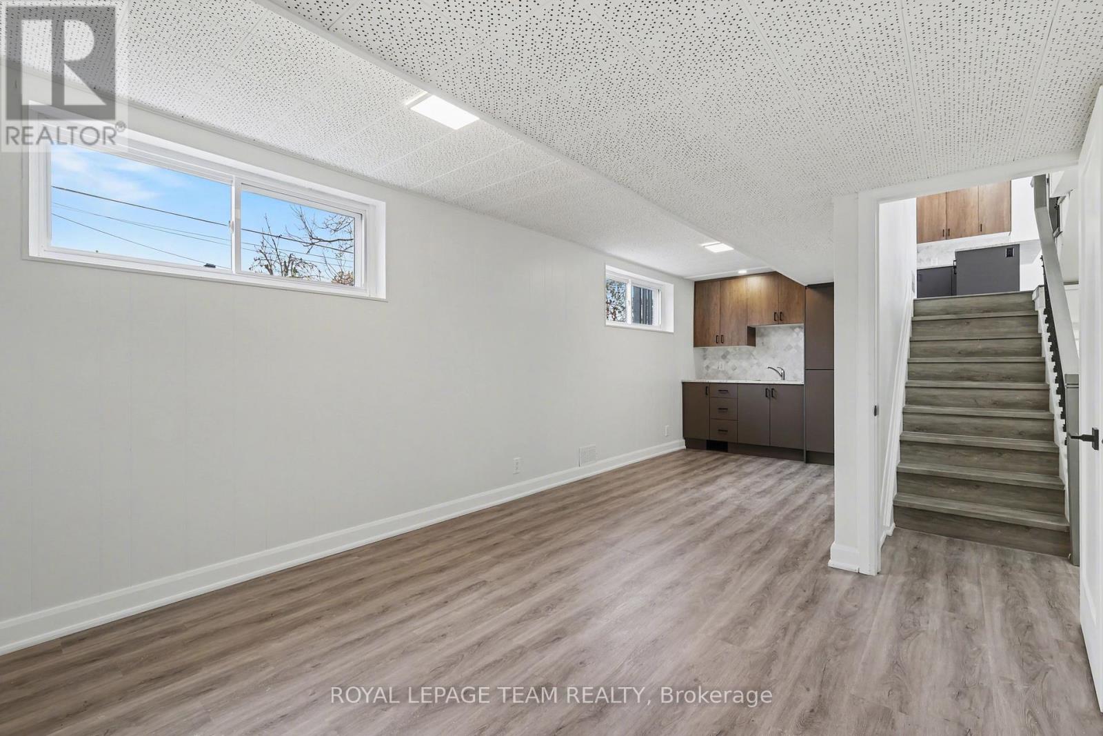 9 Greenwich Avenue, Ottawa, Ontario  K2E 5E7 - Photo 21 - X12959380