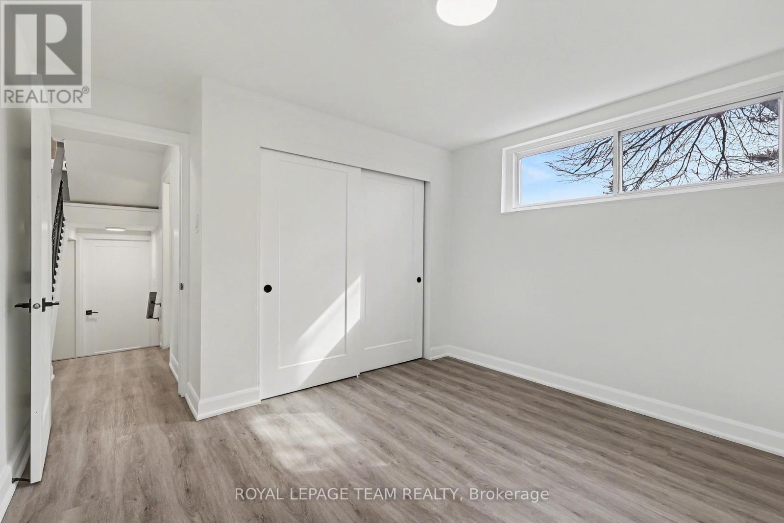 9 Greenwich Avenue, Ottawa, Ontario  K2E 5E7 - Photo 23 - X12959380