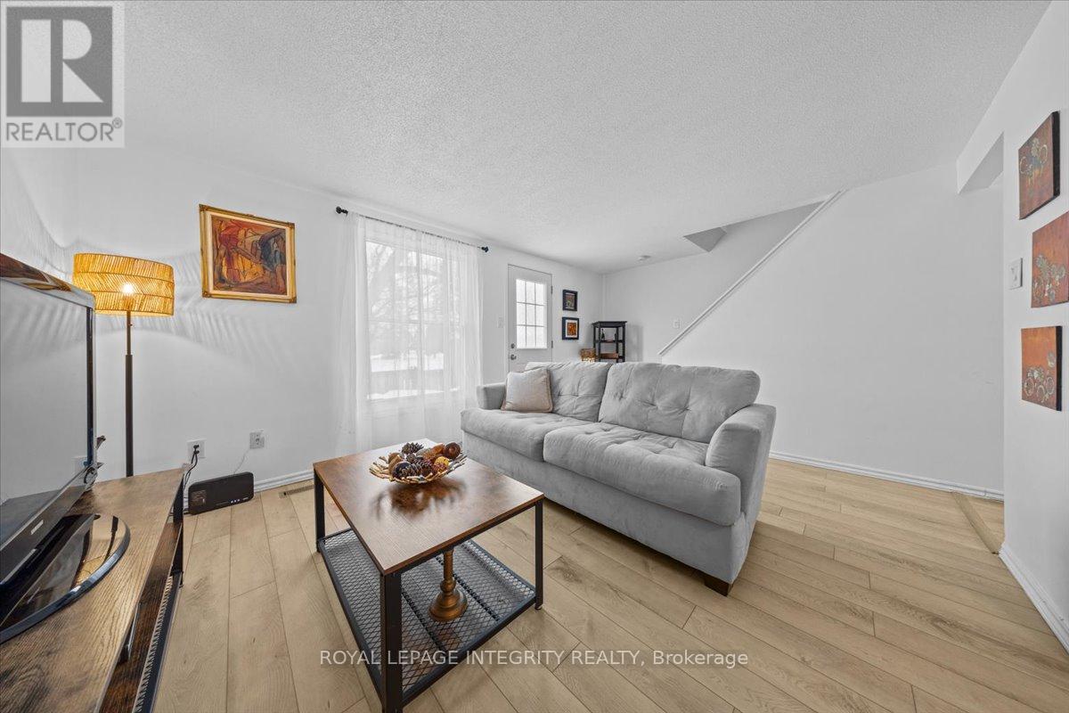 69 - 1196 Priory Lane, Ottawa, Ontario  K1C 1Z9 - Photo 8 - X12959464