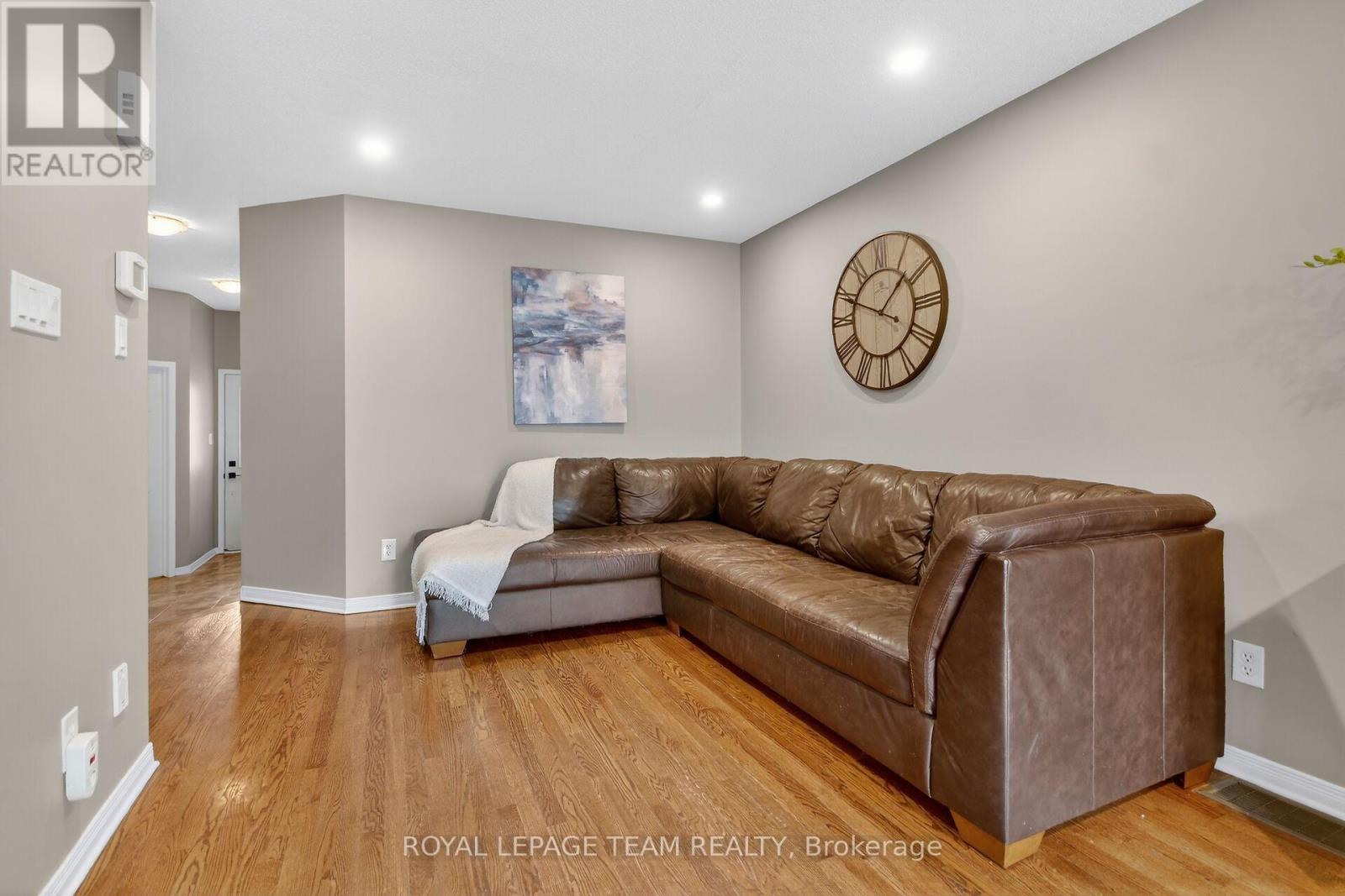 317 Copperfield Crescent, Ottawa, Ontario  K2J 0L2 - Photo 4 - X12959548