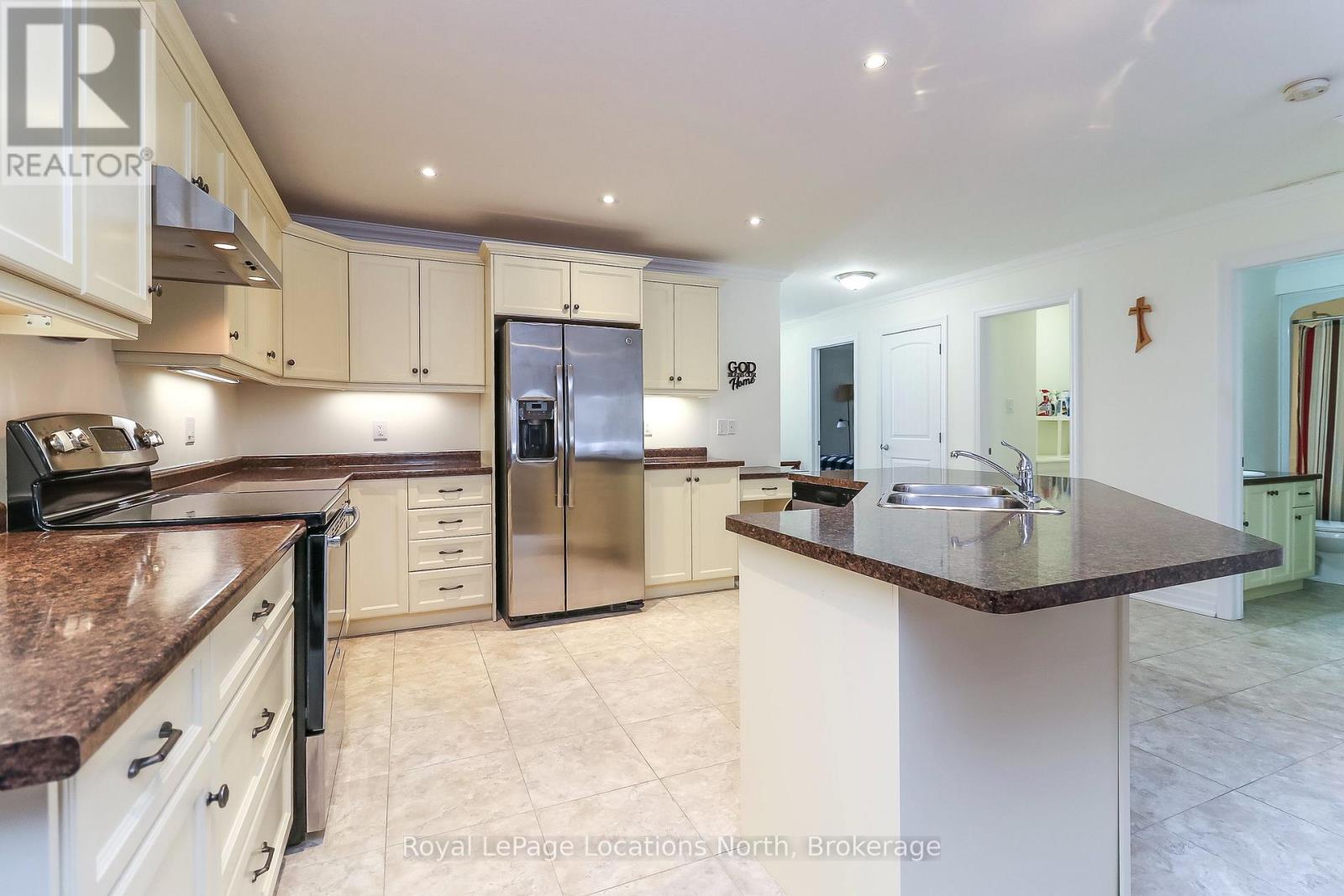 16 New York Avenue, Wasaga Beach, Ontario  L9Z 3A8 - Photo 19 - S12959528