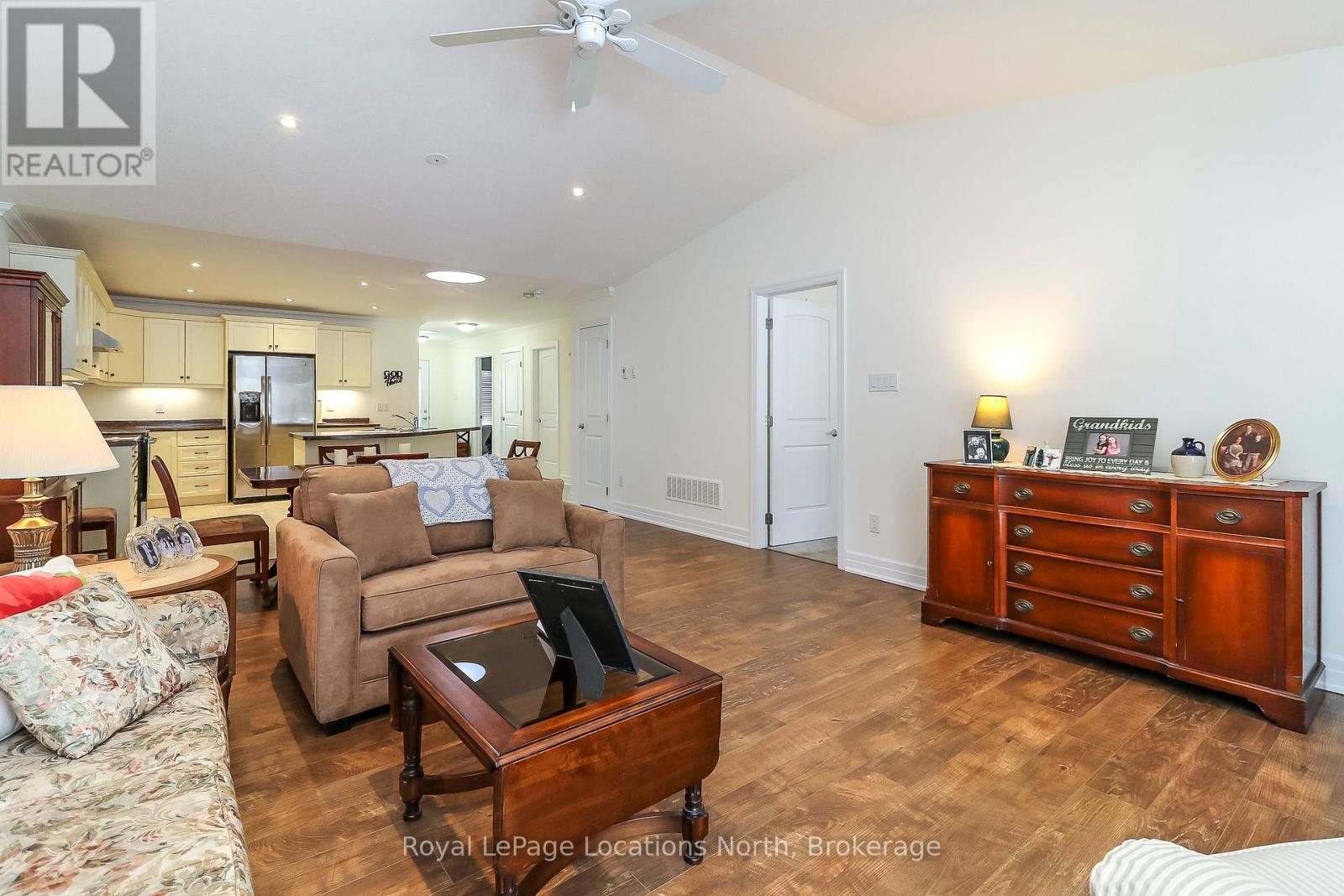 16 New York Avenue, Wasaga Beach, Ontario  L9Z 3A8 - Photo 22 - S12959528