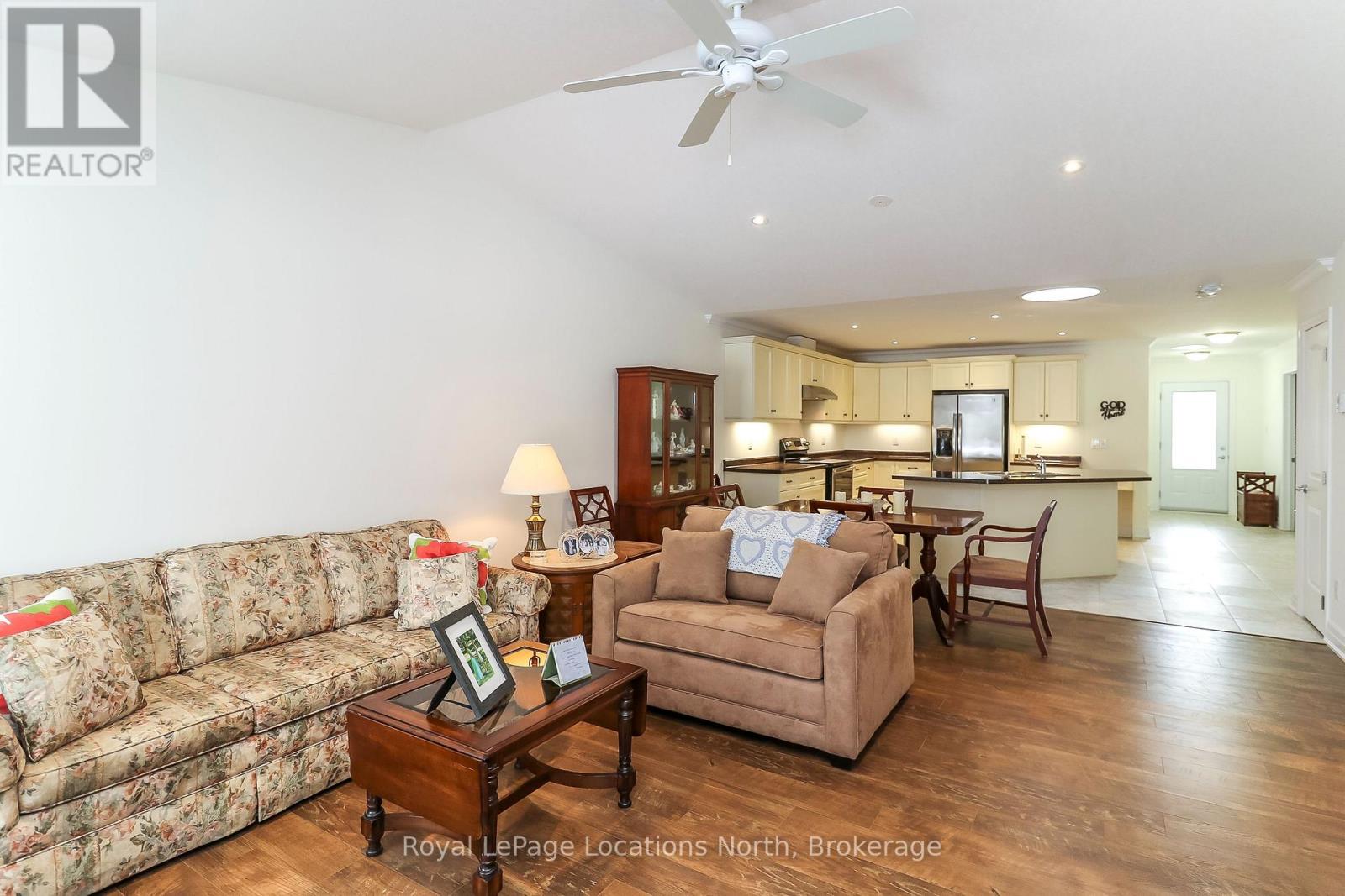 16 New York Avenue, Wasaga Beach, Ontario  L9Z 3A8 - Photo 23 - S12959528