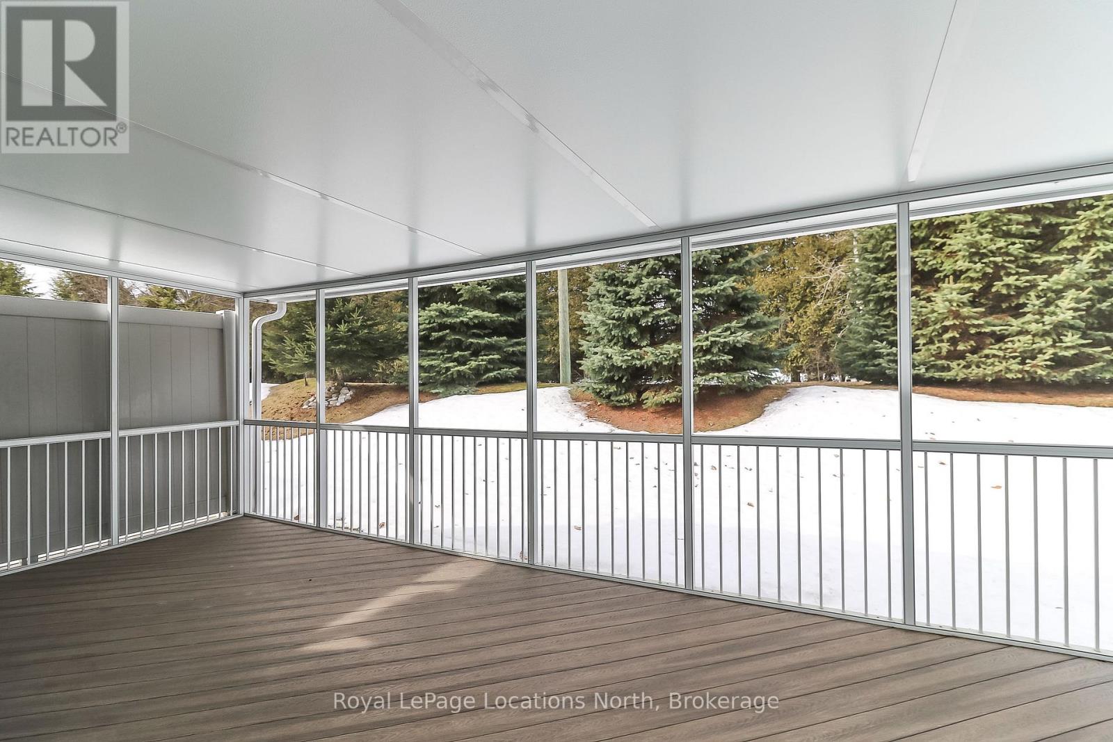 16 New York Avenue, Wasaga Beach, Ontario  L9Z 3A8 - Photo 3 - S12959528