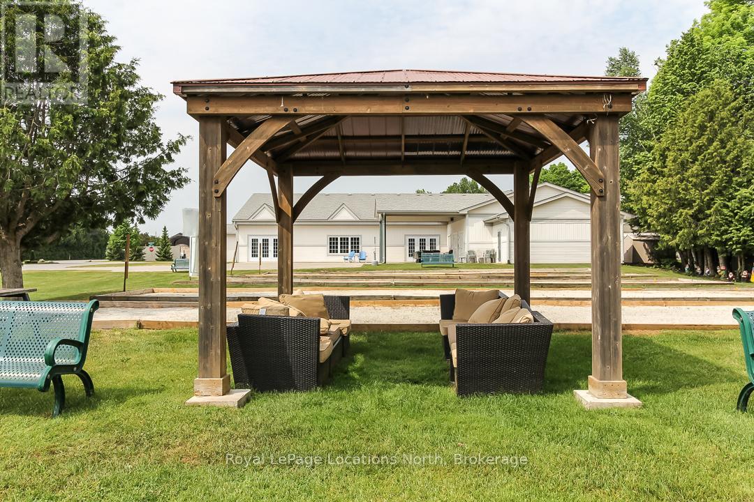 16 New York Avenue, Wasaga Beach, Ontario  L9Z 3A8 - Photo 44 - S12959528