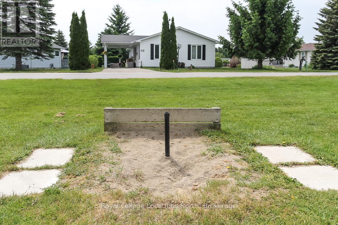 16 New York Avenue, Wasaga Beach, Ontario  L9Z 3A8 - Photo 47 - S12959528