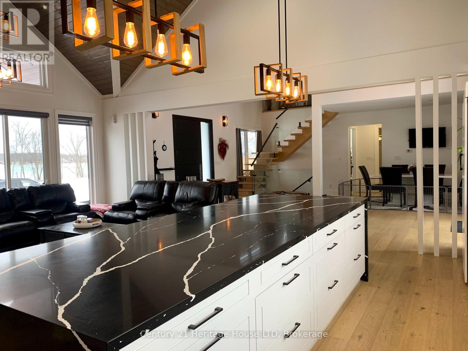 9785 Niagara River Parkway, Niagara Falls, Ontario  L2E 6S6 - Photo 14 - X12959378