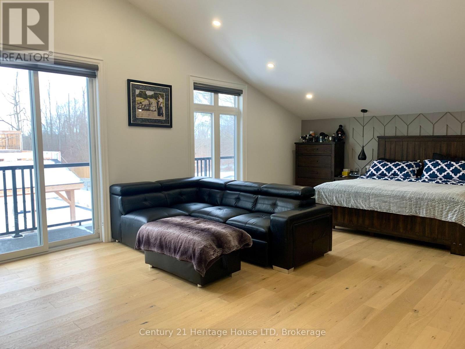 9785 Niagara River Parkway, Niagara Falls, Ontario  L2E 6S6 - Photo 24 - X12959378