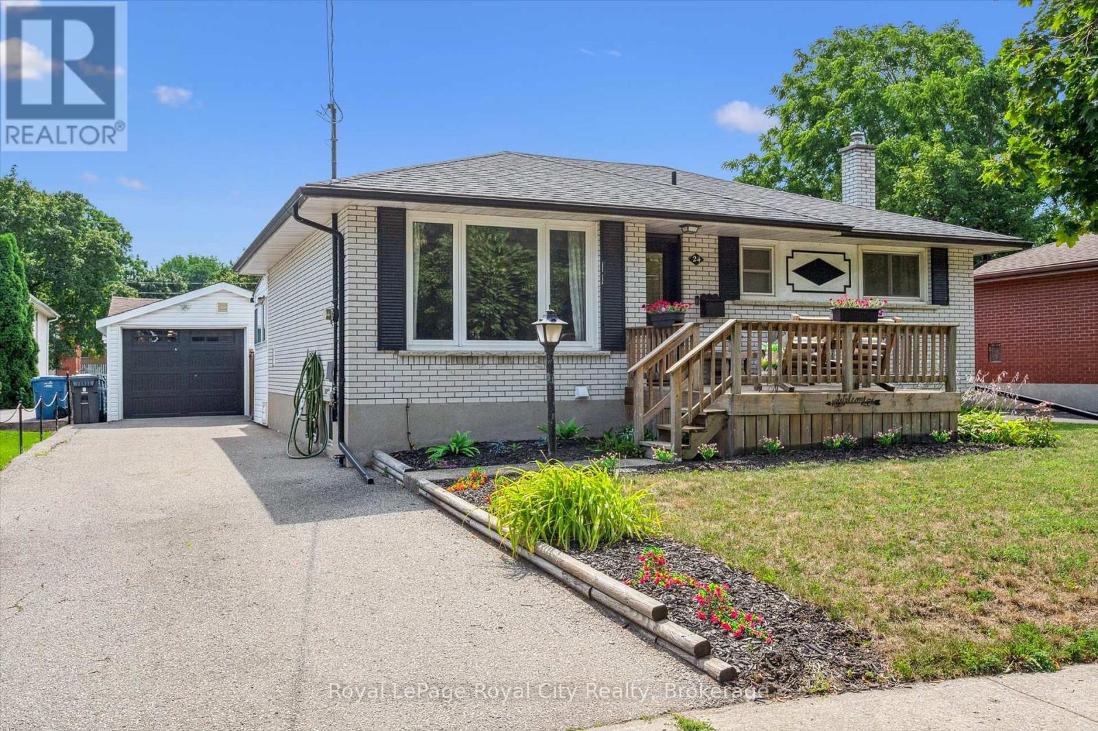 24 Julia Drive, Guelph, Ontario  N1H 5W1 - Photo 2 - X12959340