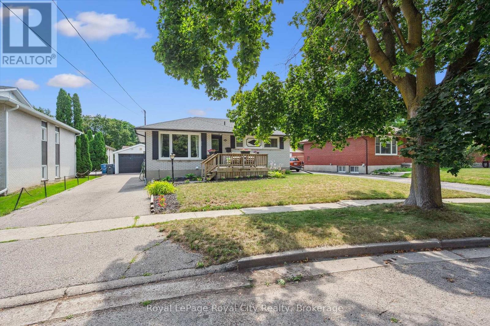 24 Julia Drive, Guelph, Ontario  N1H 5W1 - Photo 3 - X12959340