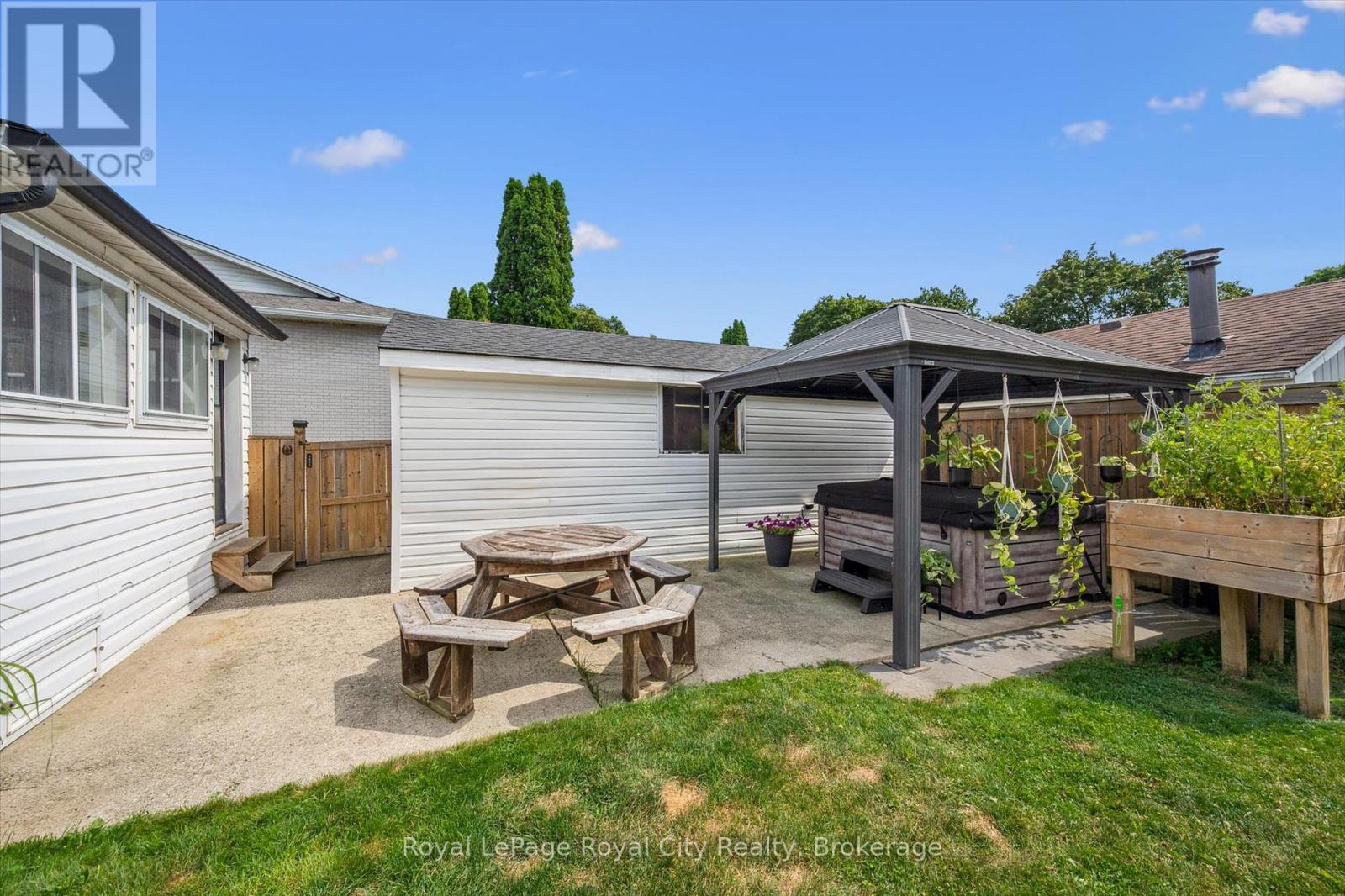 24 Julia Drive, Guelph, Ontario  N1H 5W1 - Photo 38 - X12959340