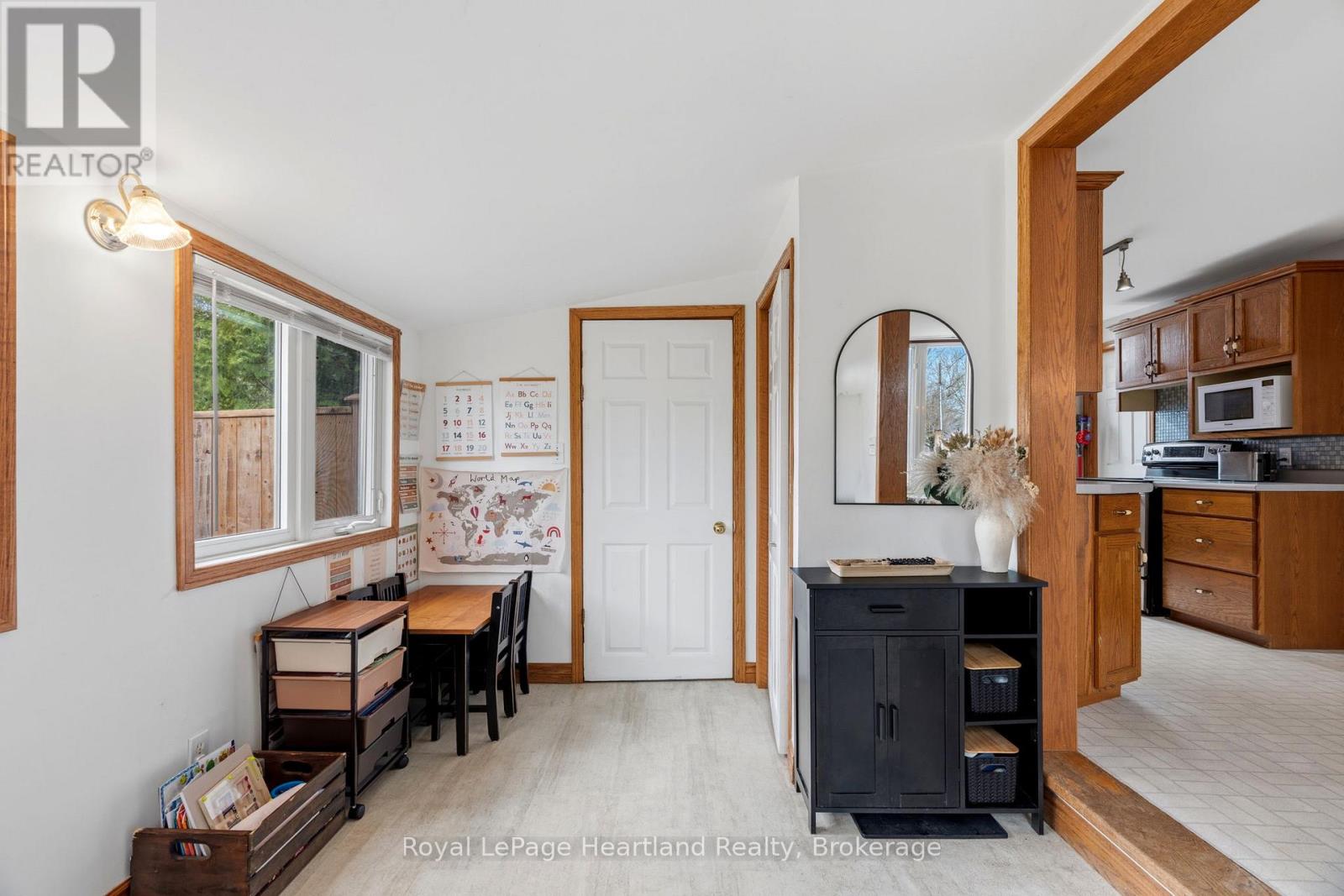 Photo 23 of 43 for 140 Rattenbury Street W