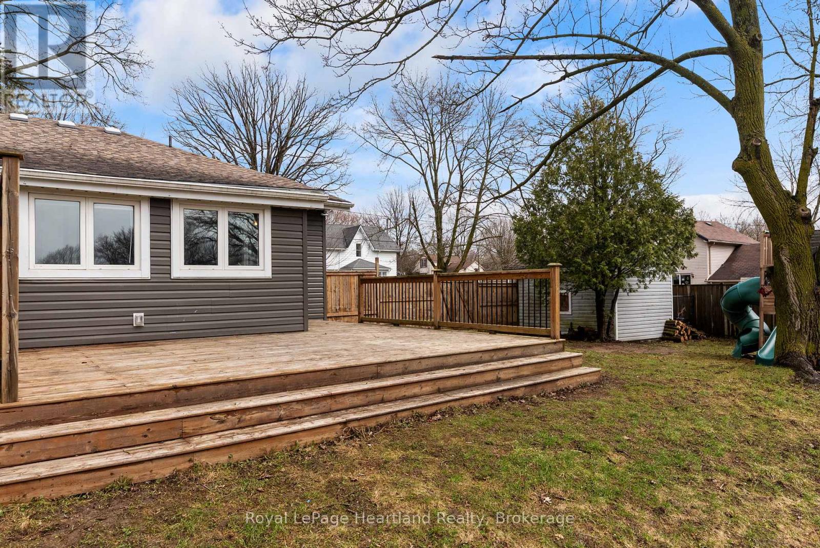 Photo 31 of 43 for 140 Rattenbury Street W