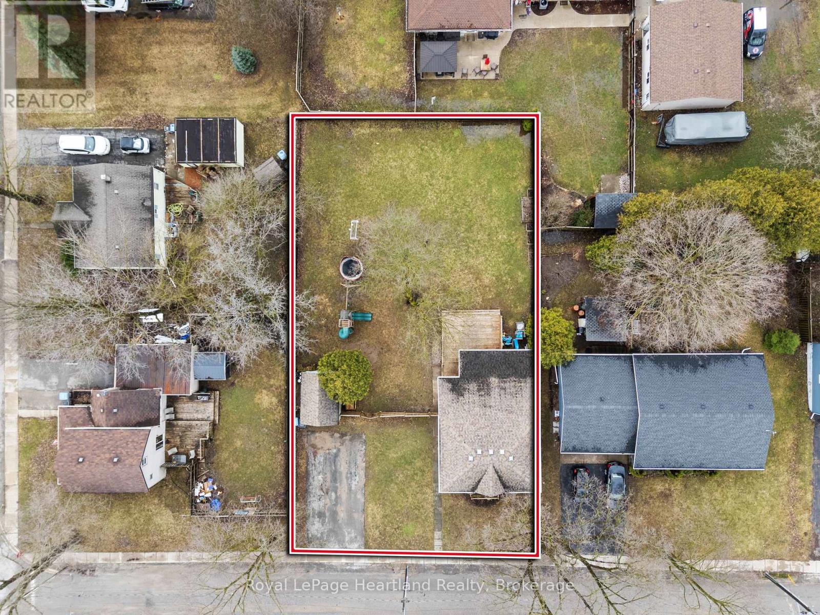 Photo 37 of 43 for 140 Rattenbury Street W