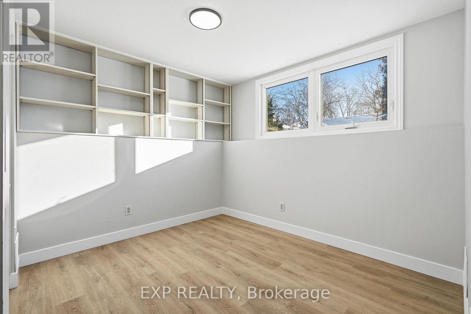 2158 Fillmore Crescent, Ottawa, Ontario  K1J 6A4 - Photo 29 - X12935712