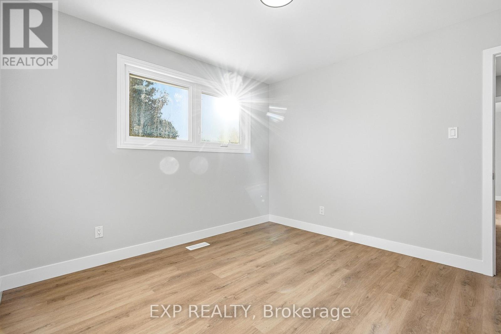 2158 Fillmore Crescent, Ottawa, Ontario  K1J 6A4 - Photo 25 - X12935712