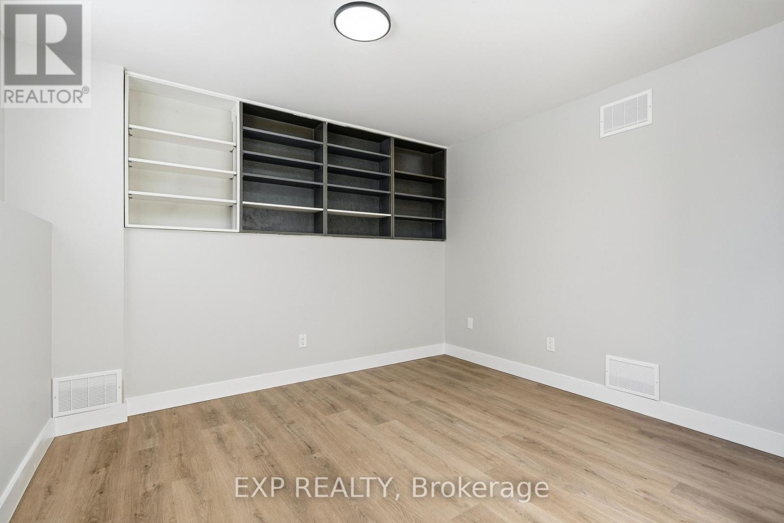 2158 Fillmore Crescent, Ottawa, Ontario  K1J 6A4 - Photo 34 - X12935712