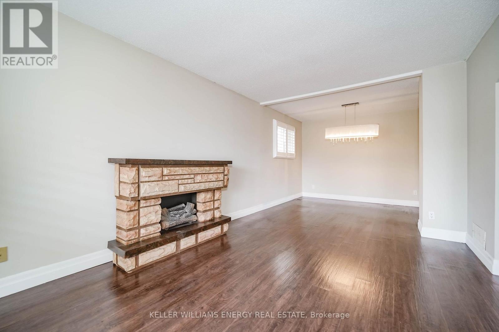 23 Downham Drive, Clarington, Ontario  L1C 4G9 - Photo 5 - E12959474