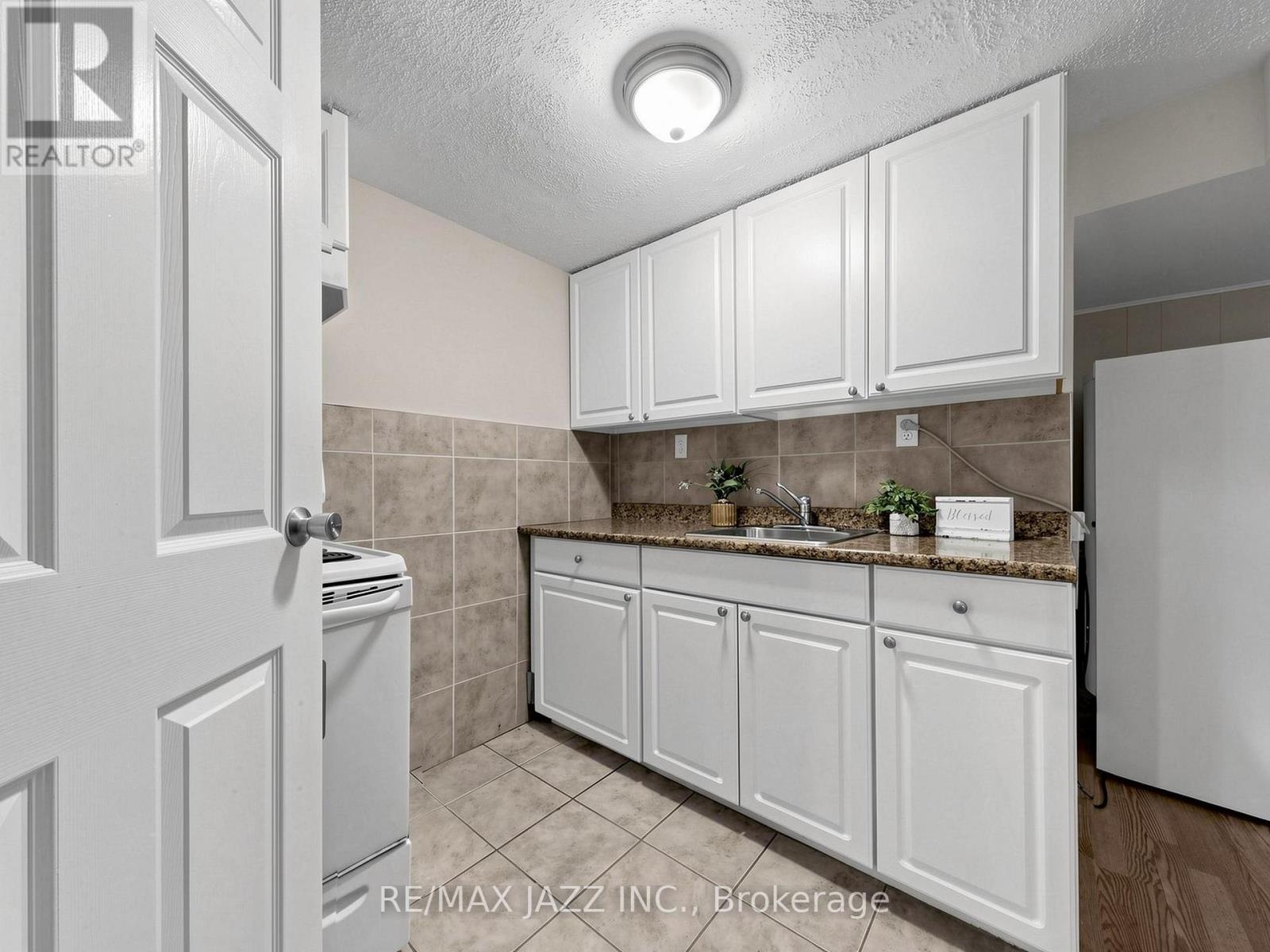 254 Wilson Road S, Oshawa, Ontario  L1H 6C3 - Photo 17 - E12959492