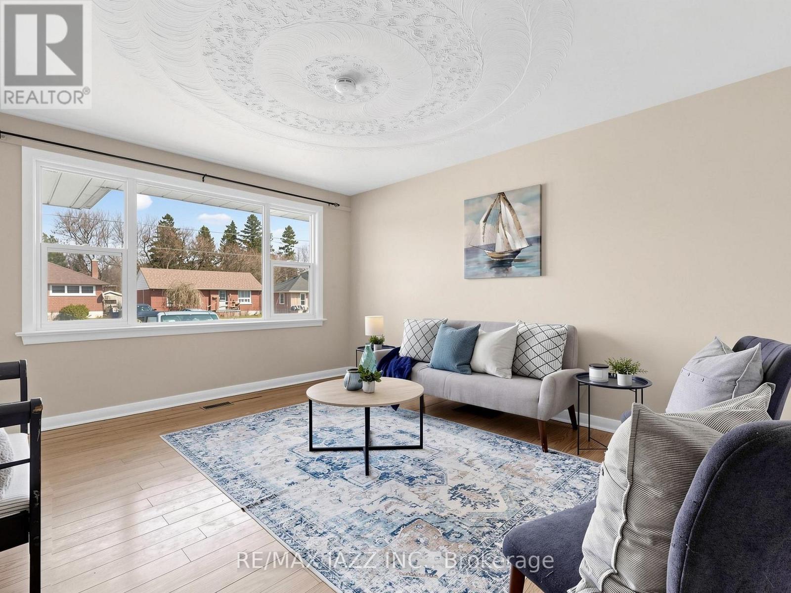 254 Wilson Road S, Oshawa, Ontario  L1H 6C3 - Photo 3 - E12959492