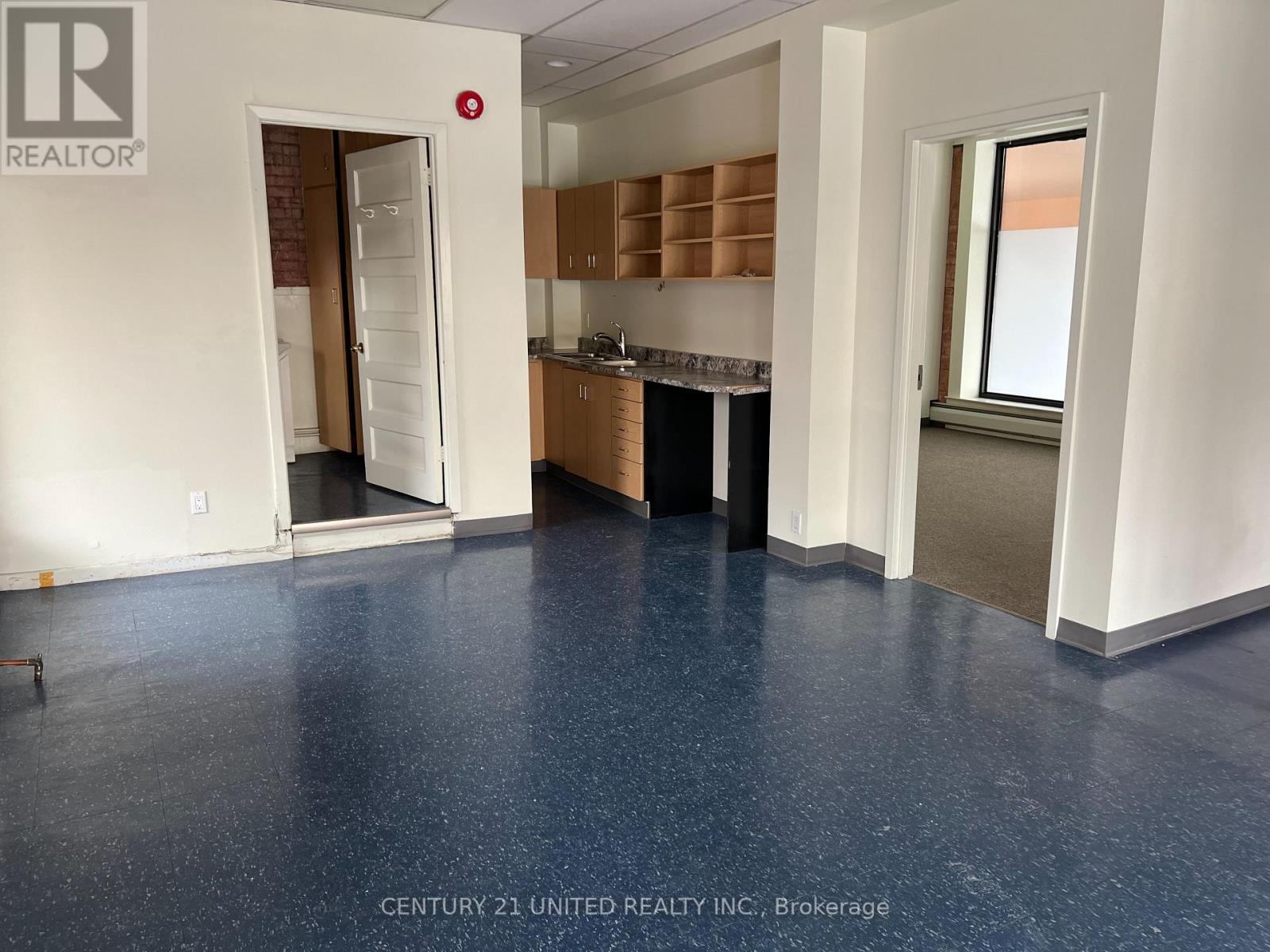 K - 190 Charlotte Street, Peterborough, Ontario  K9J 2T8 - Photo 6 - X12959386