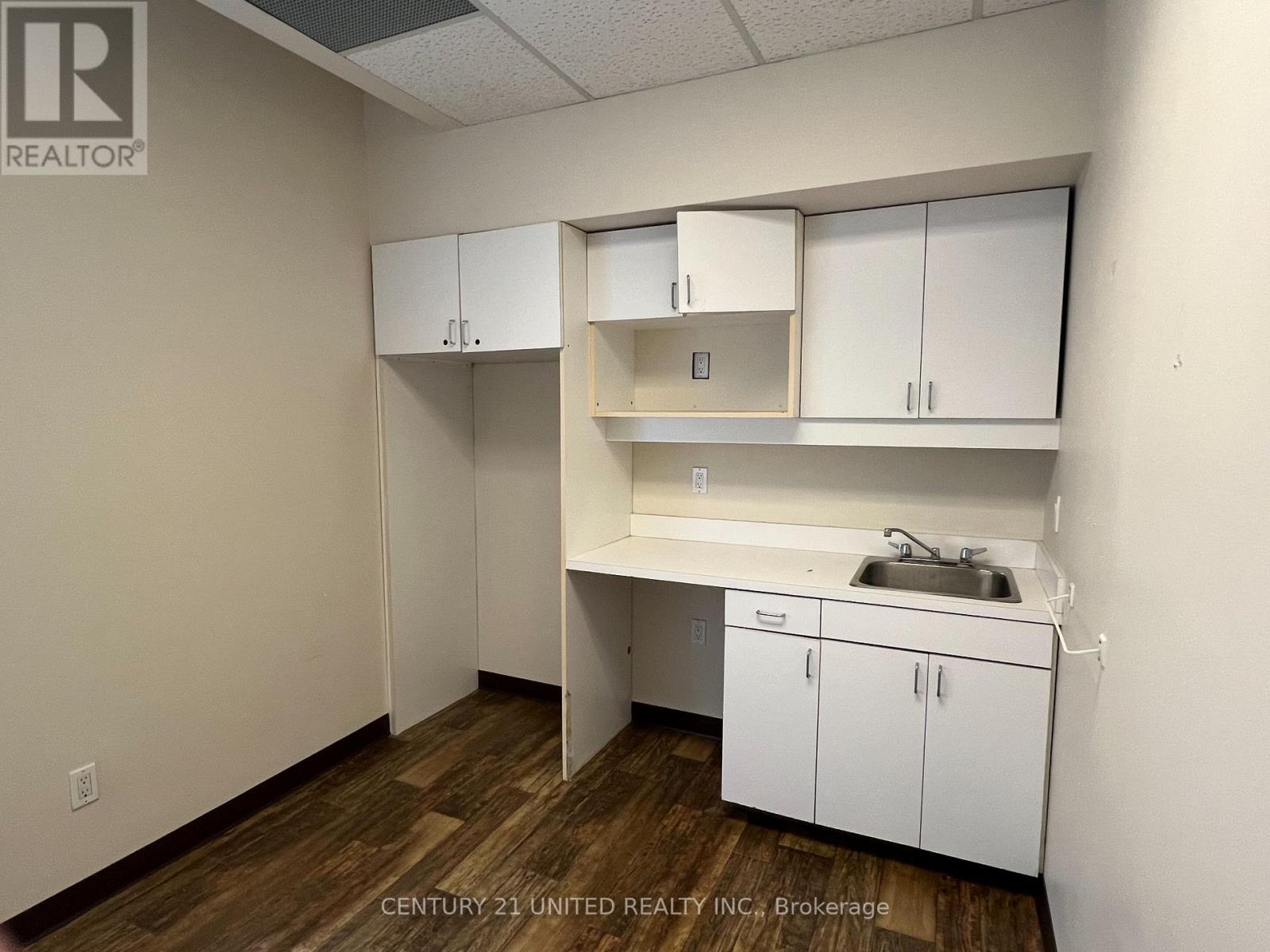 206 - 349a George Street N, Peterborough, Ontario  K9H 3P9 - Photo 5 - X12959470