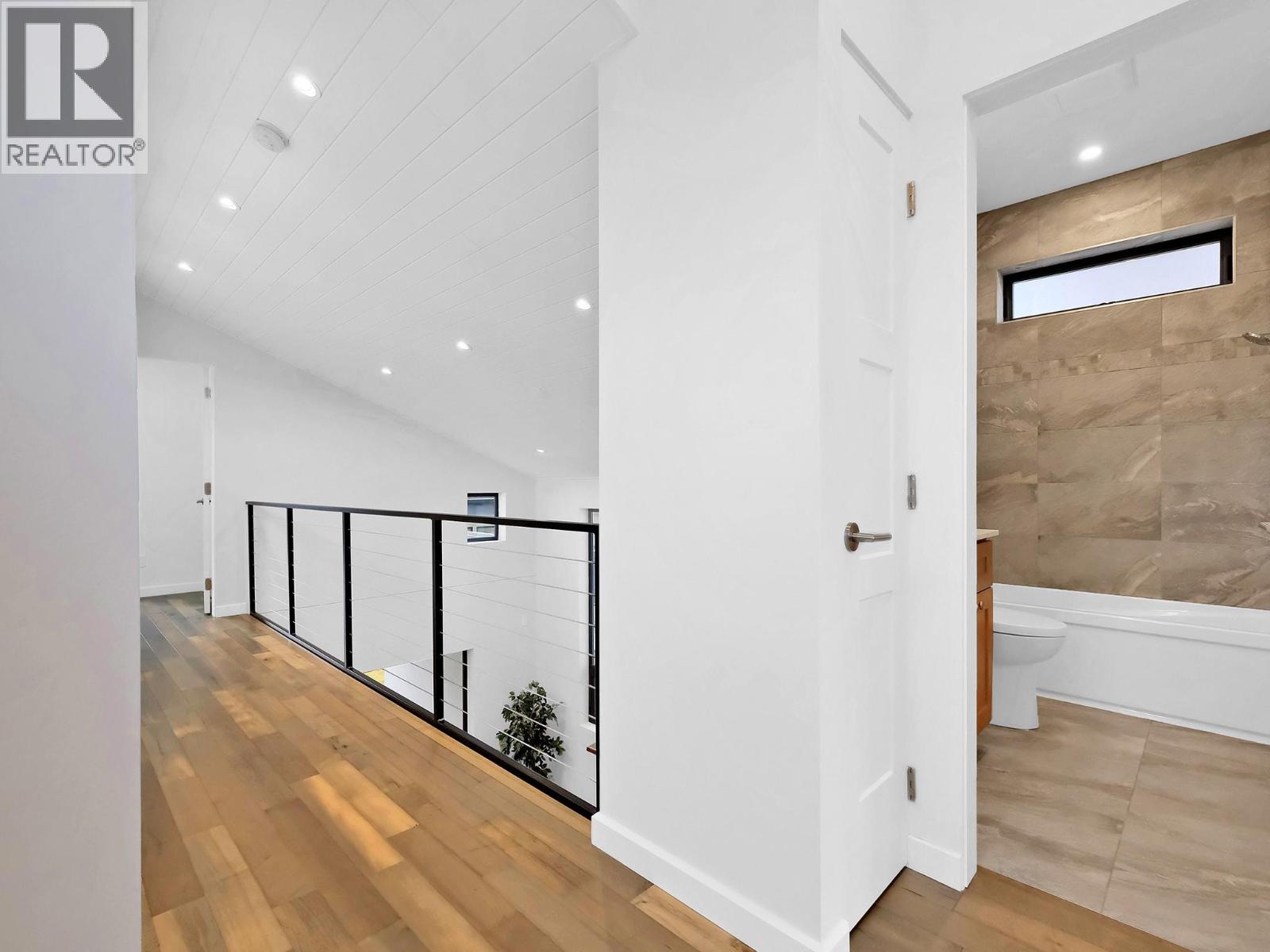 700 CHURCHILL Avenue Penticton Photo 28