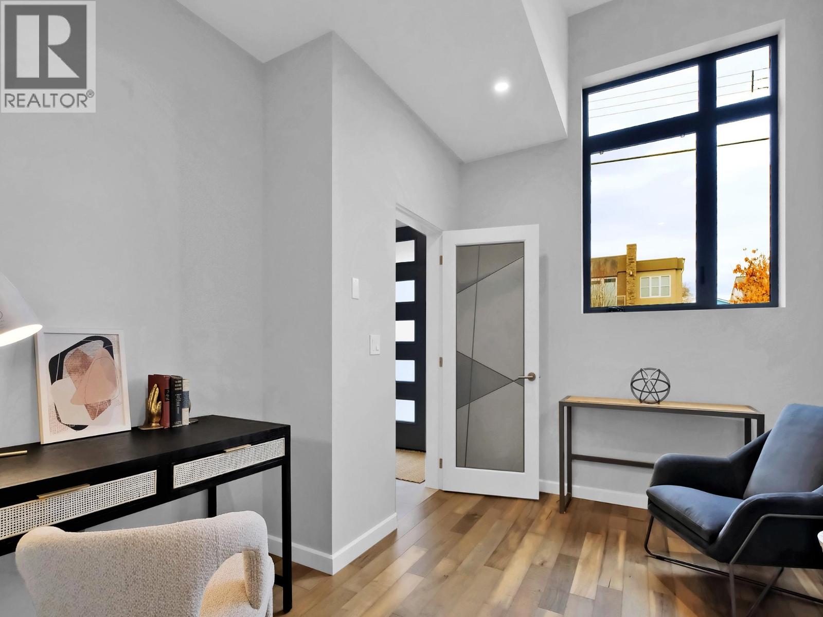 700 CHURCHILL Avenue Penticton Photo 16