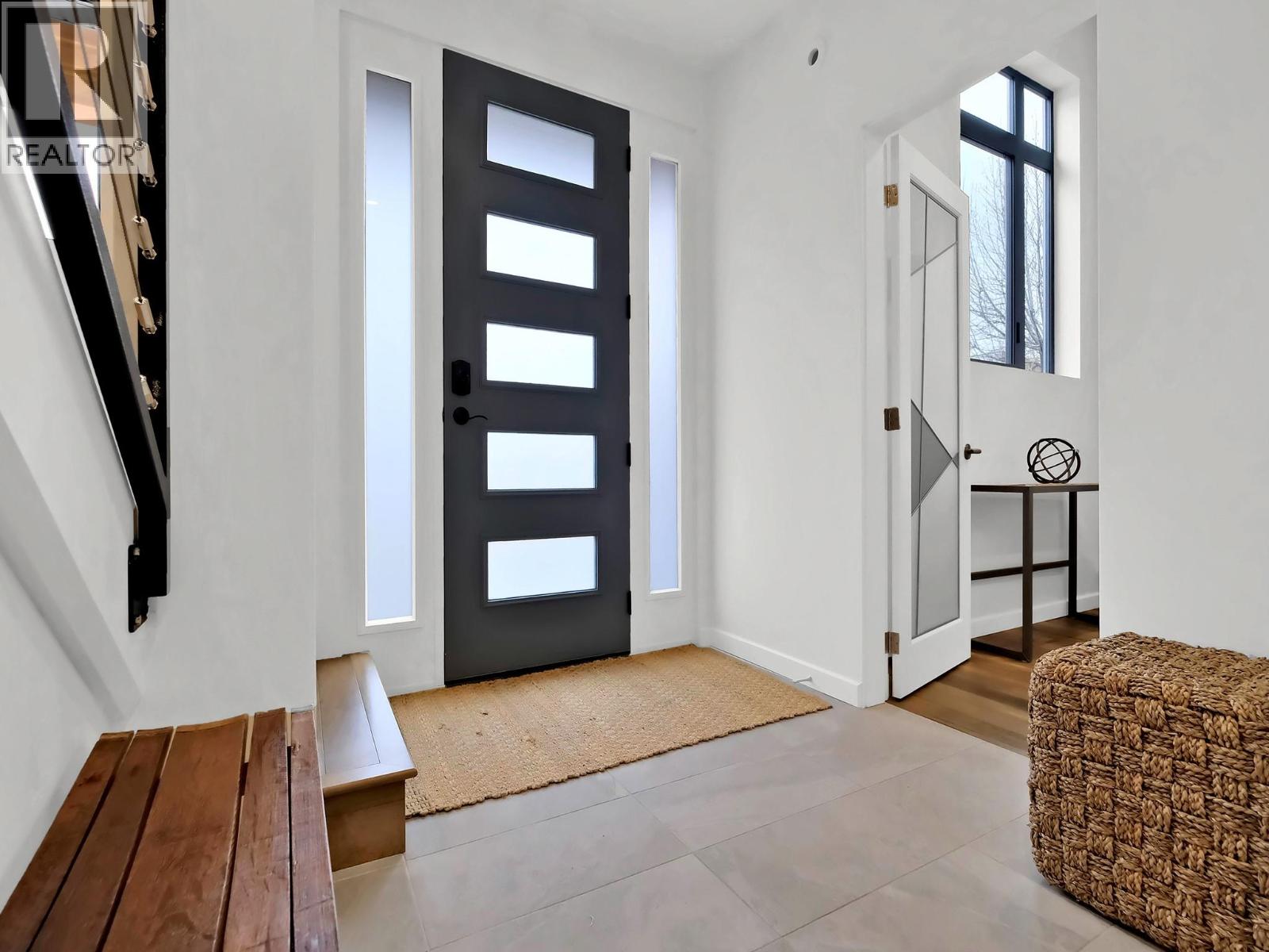 700 CHURCHILL Avenue Penticton Photo 14