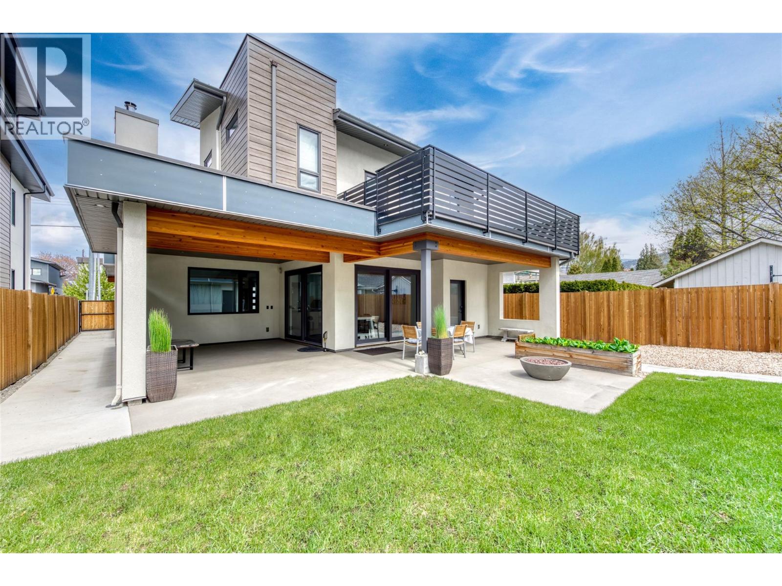 700 CHURCHILL Avenue Penticton Photo 39