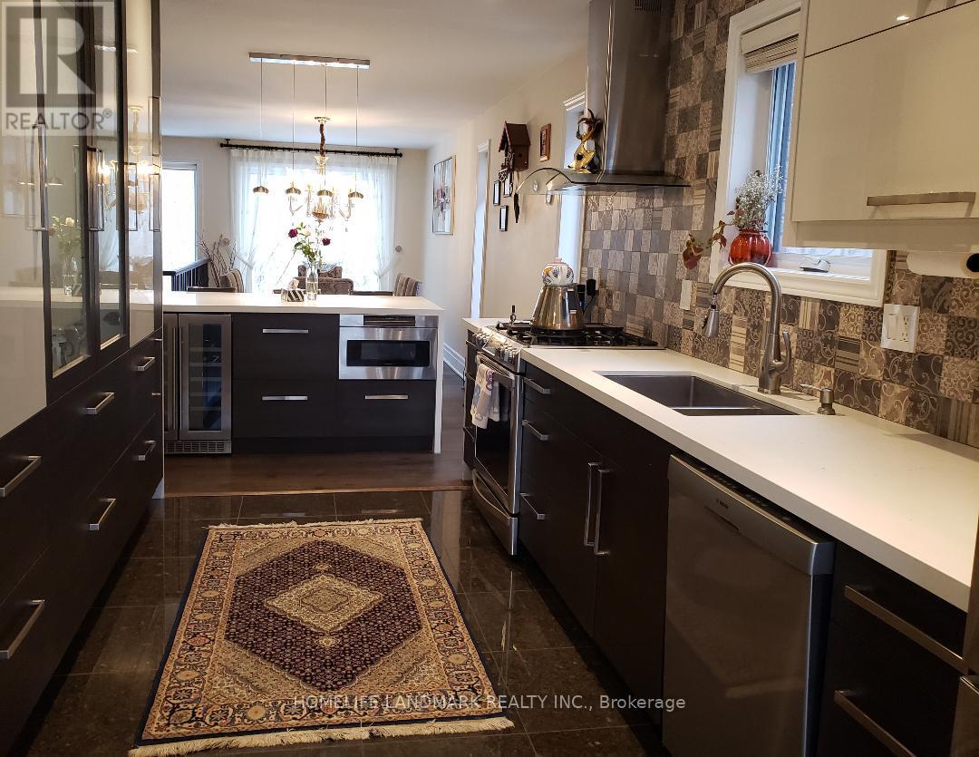 22 Coreydale Court, Toronto, Ontario  M3H 4T2 - Photo 6 - C12959388