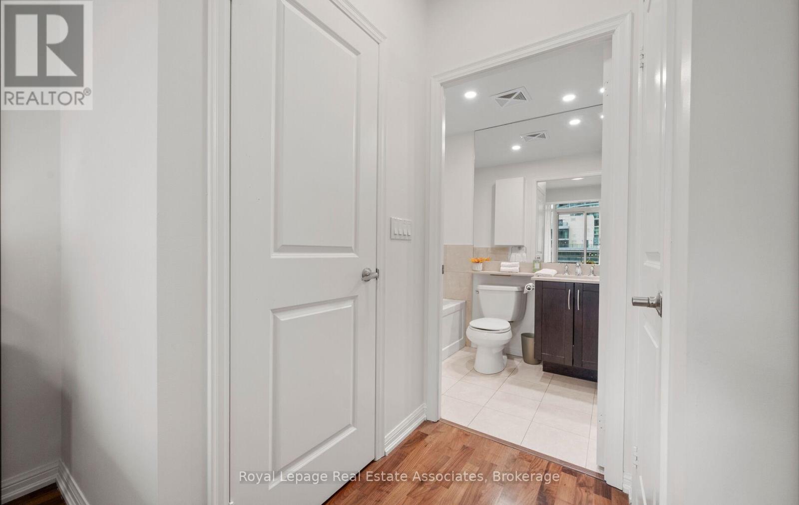 908 - 21 Grand Magazine Street, Toronto, Ontario  M5V 1B5 - Photo 14 - C12959416