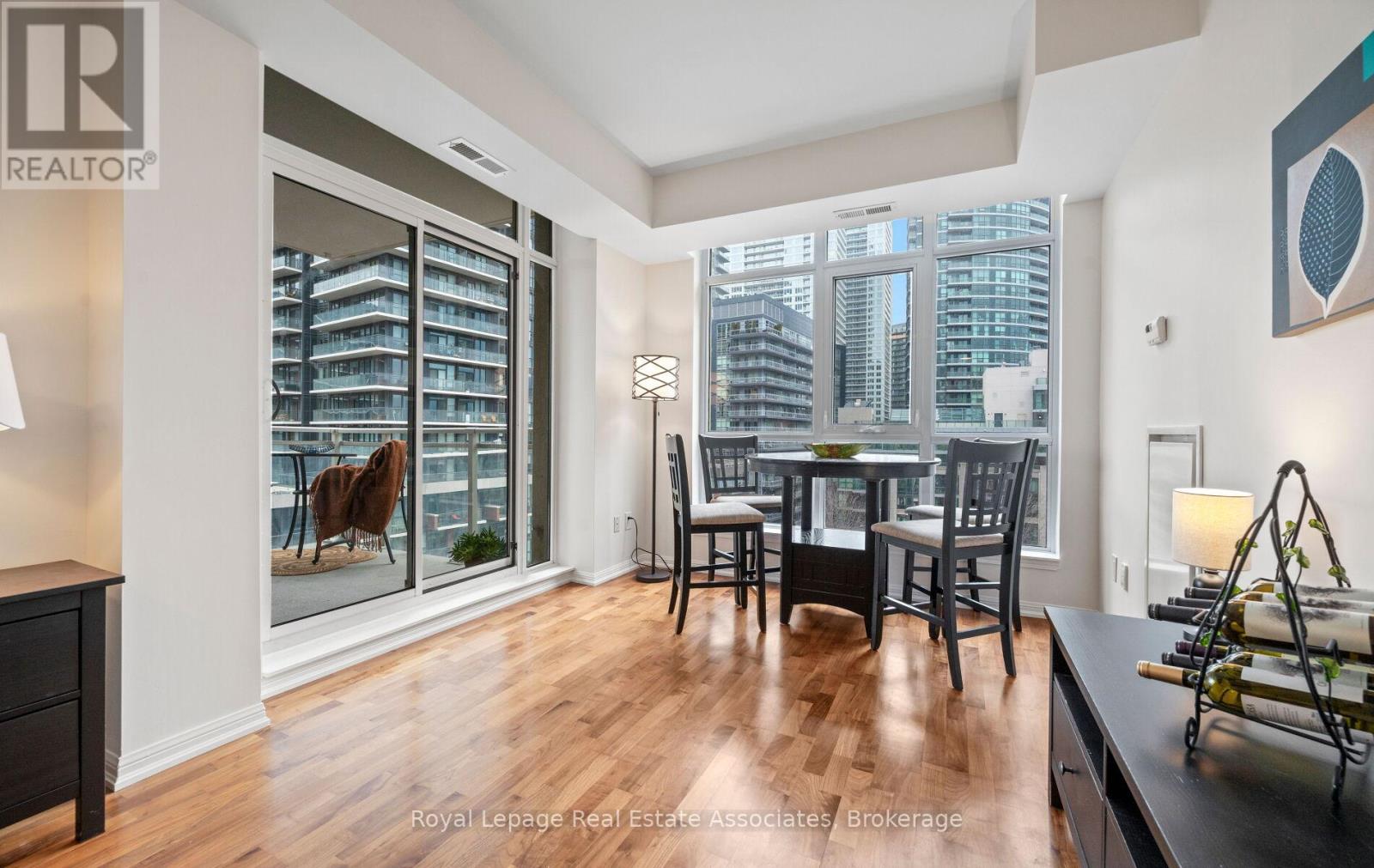 908 - 21 Grand Magazine Street, Toronto, Ontario  M5V 1B5 - Photo 2 - C12959416