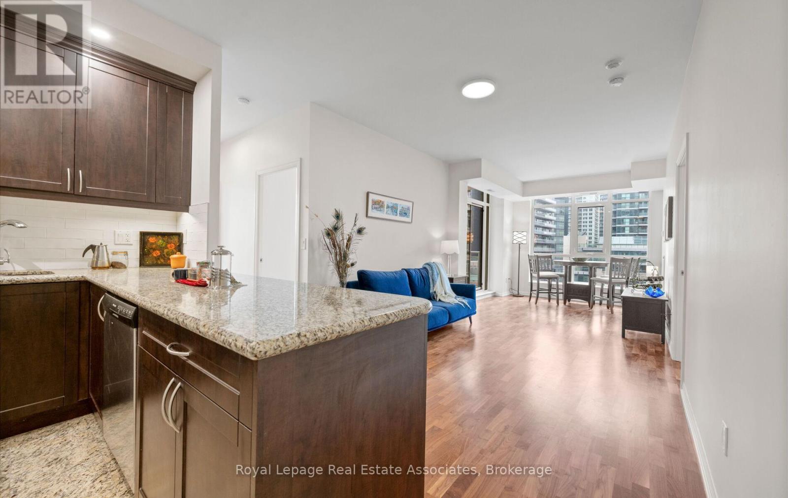 908 - 21 Grand Magazine Street, Toronto, Ontario  M5V 1B5 - Photo 4 - C12959416