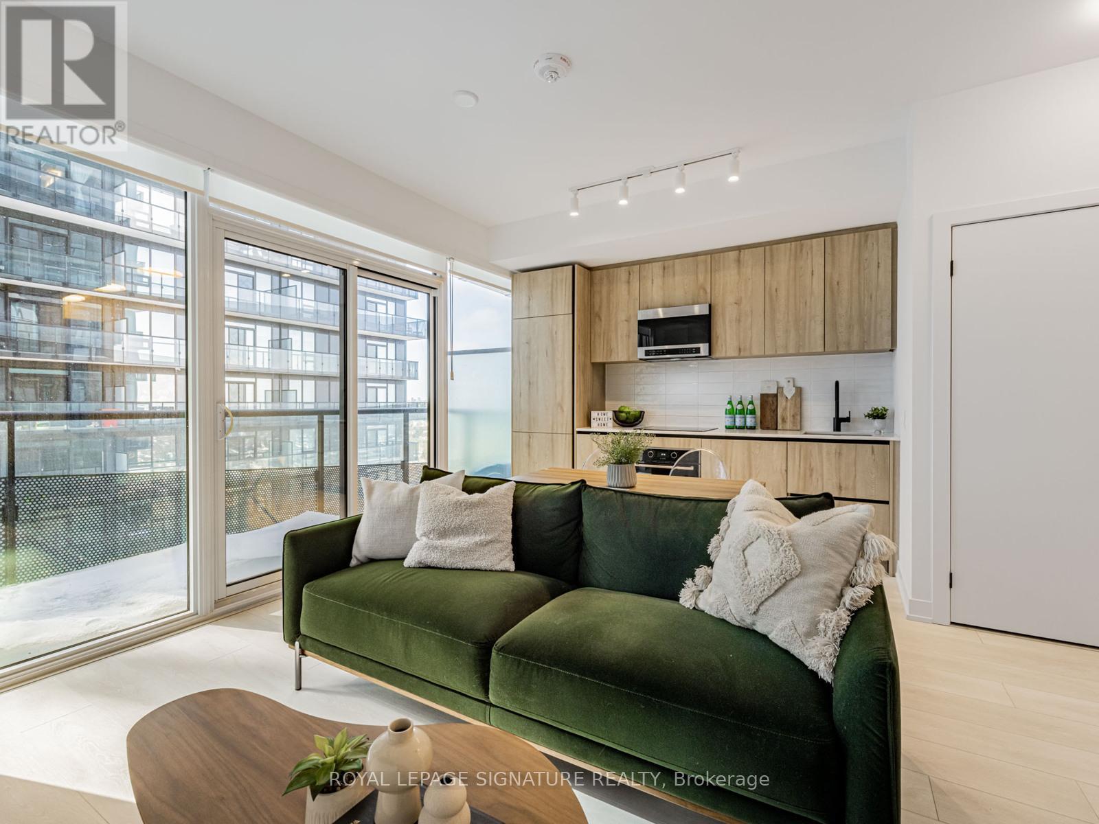 2307 - 127 Broadway Avenue, Toronto, Ontario  M4P 1V4 - Photo 1 - C12959424