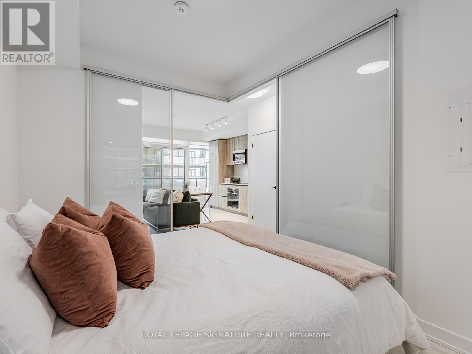 2307 - 127 Broadway Avenue, Toronto, Ontario  M4P 1V4 - Photo 8 - C12959424