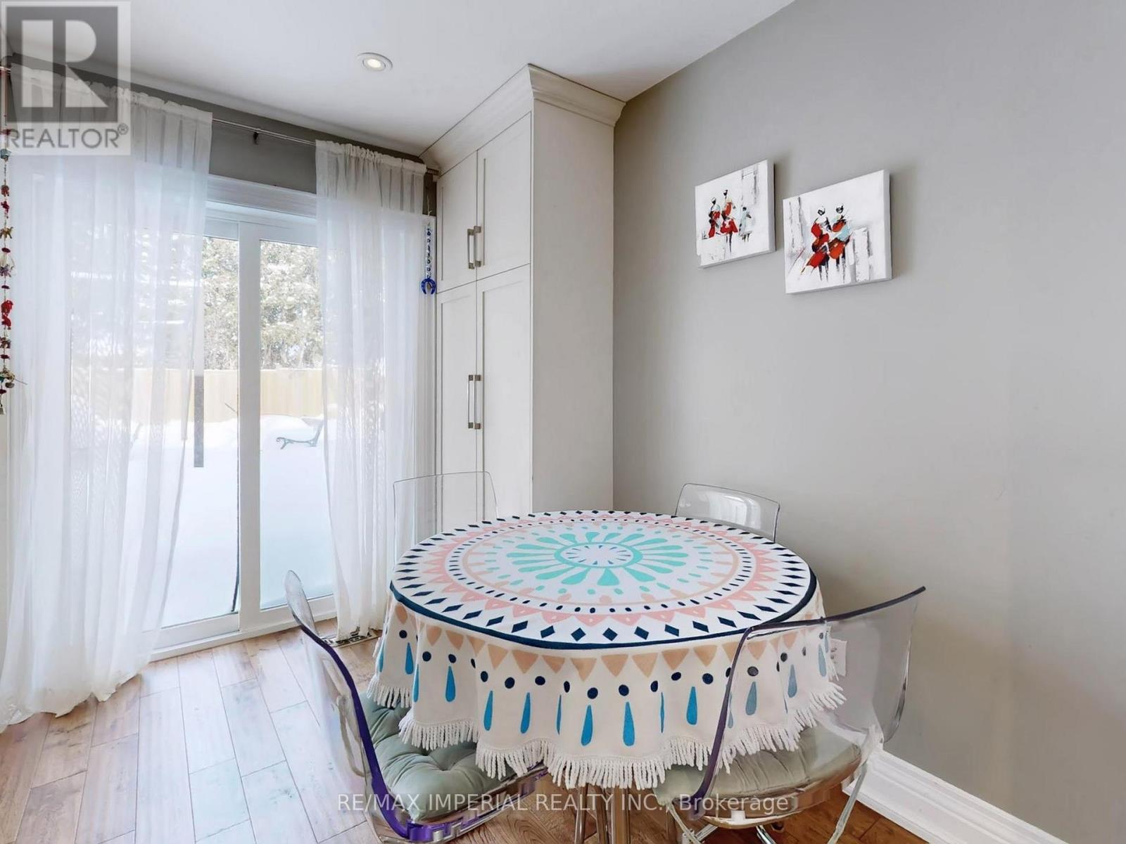 35 Waddington Crescent, Toronto, Ontario  M2J 2Z9 - Photo 12 - C12959430