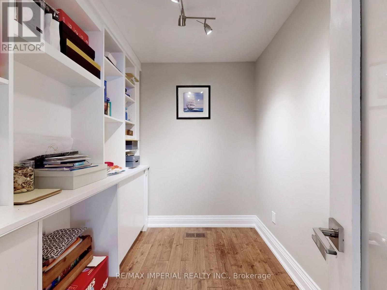 35 Waddington Crescent, Toronto, Ontario  M2J 2Z9 - Photo 14 - C12959430