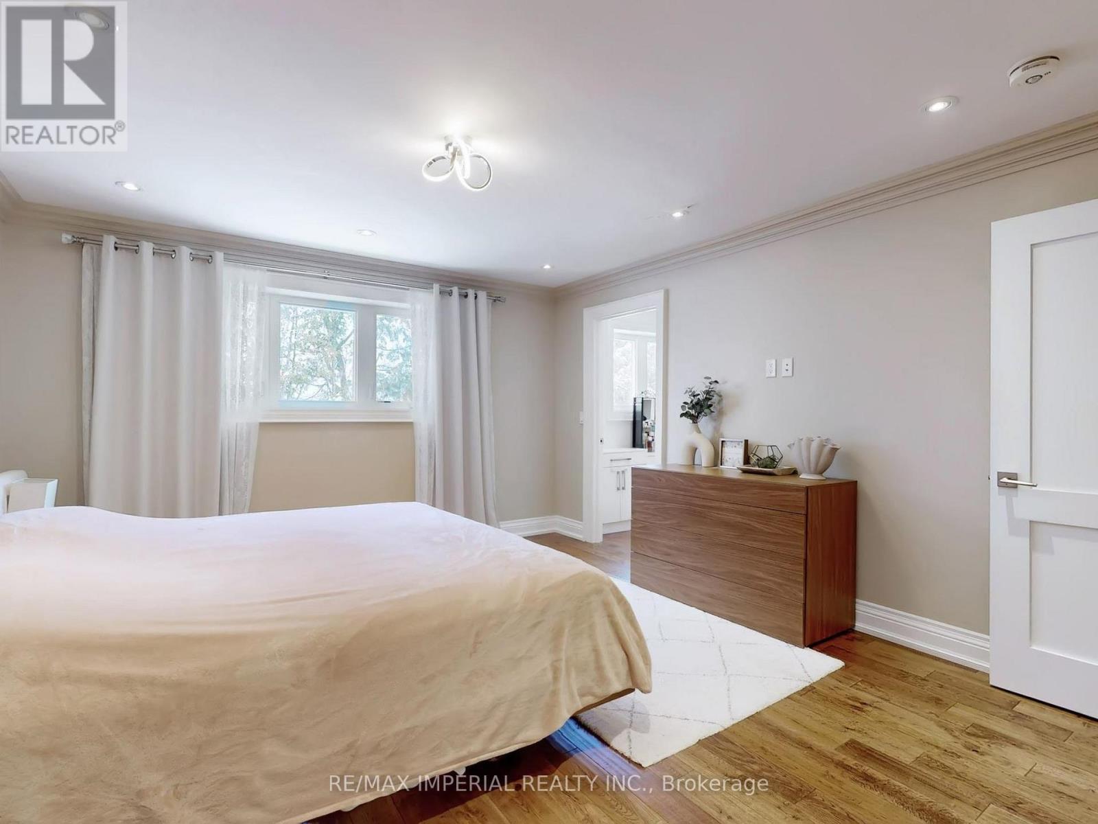 35 Waddington Crescent, Toronto, Ontario  M2J 2Z9 - Photo 19 - C12959430