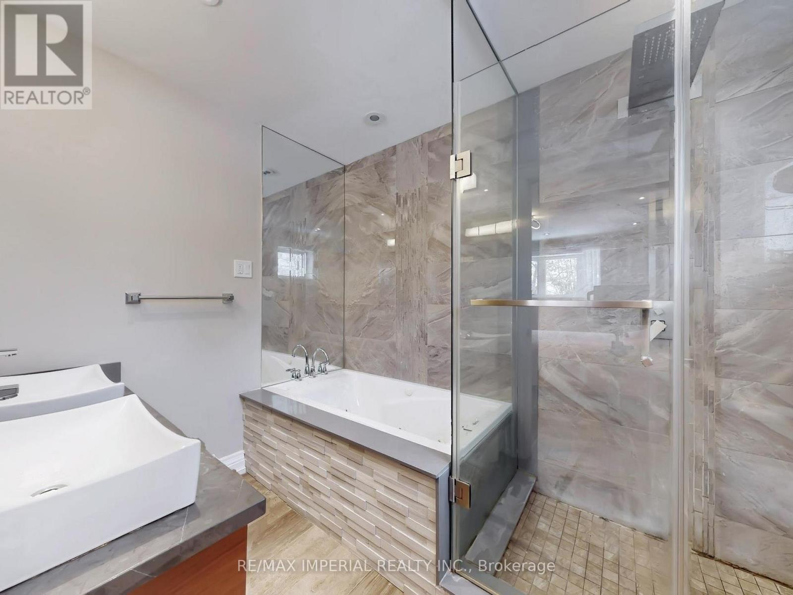 35 Waddington Crescent, Toronto, Ontario  M2J 2Z9 - Photo 23 - C12959430