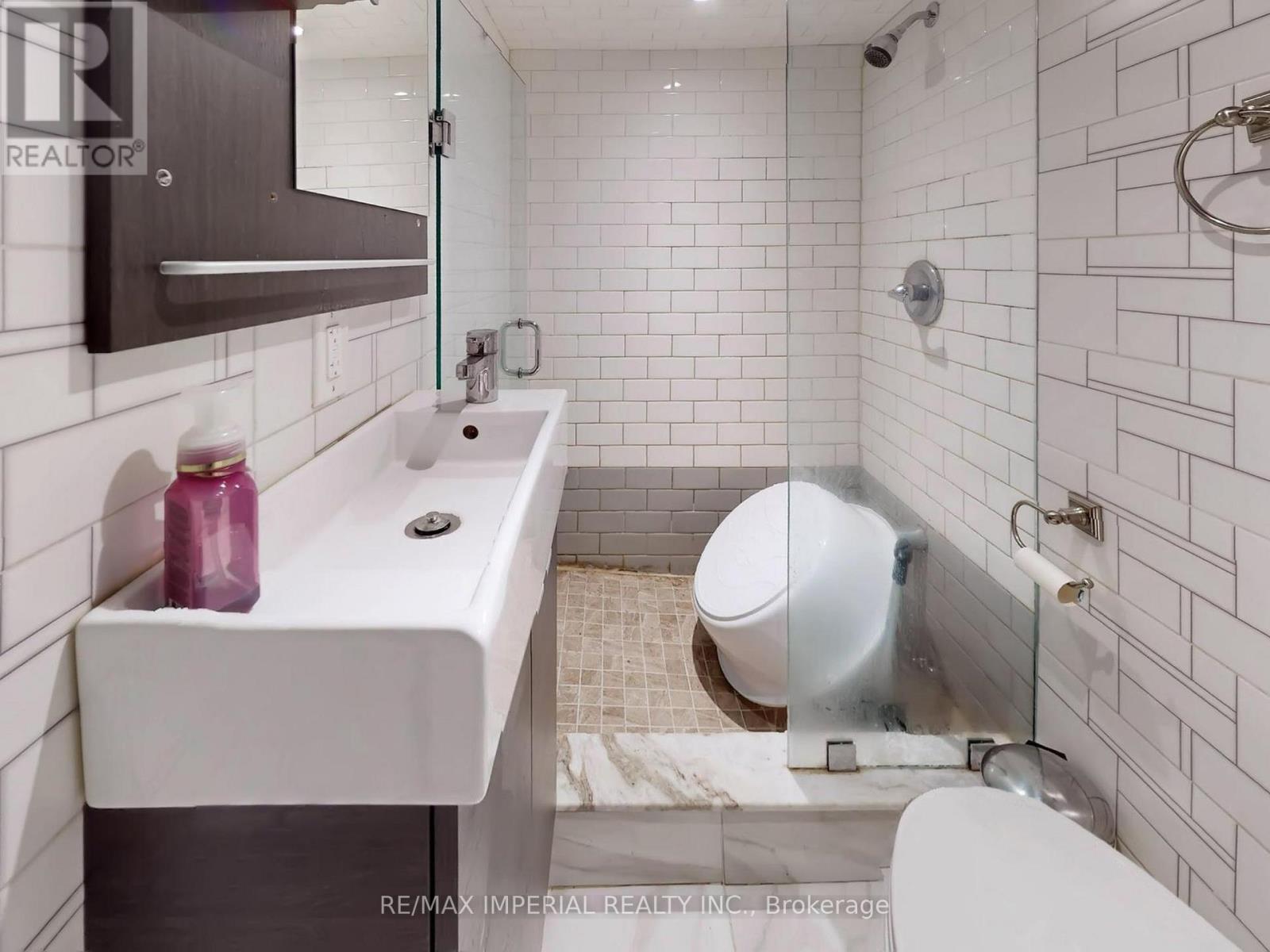 35 Waddington Crescent, Toronto, Ontario  M2J 2Z9 - Photo 37 - C12959430