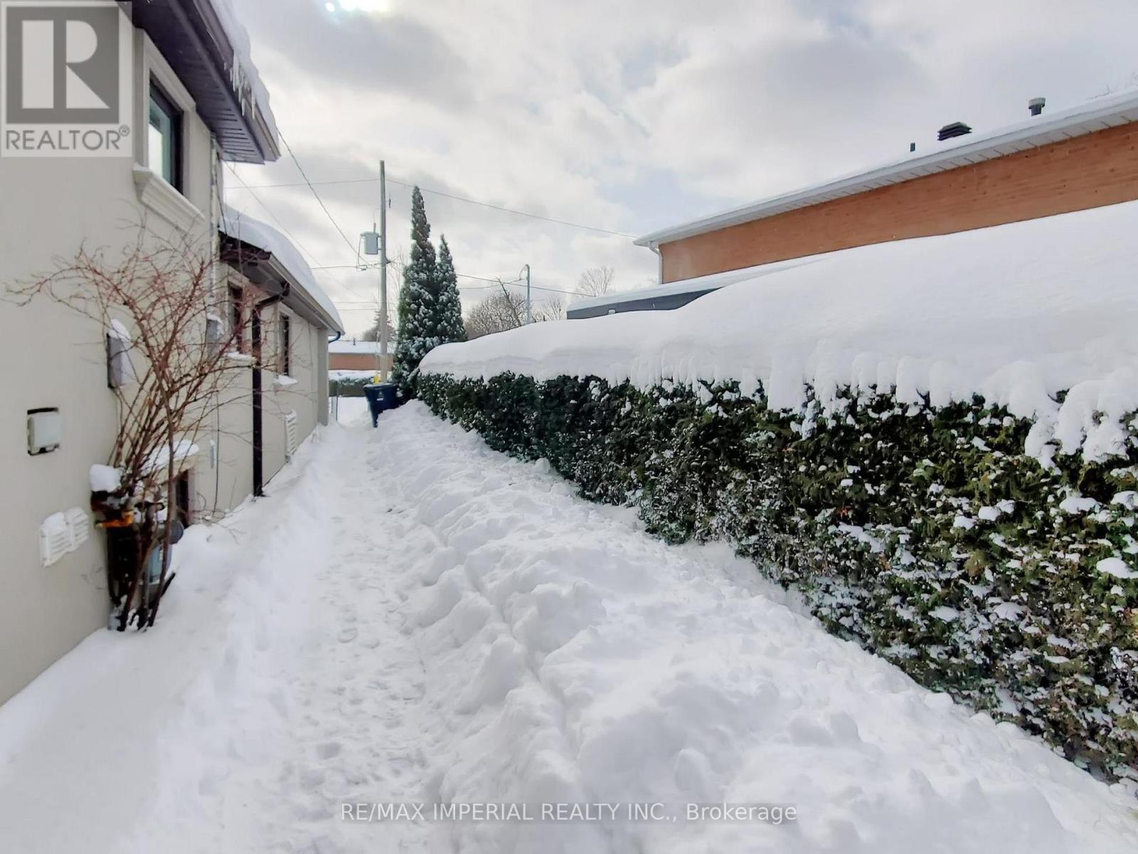 35 Waddington Crescent, Toronto, Ontario  M2J 2Z9 - Photo 39 - C12959430