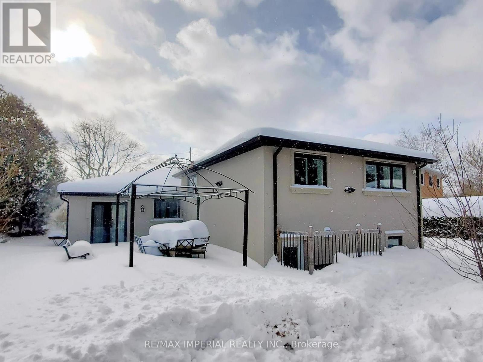 35 Waddington Crescent, Toronto, Ontario  M2J 2Z9 - Photo 40 - C12959430