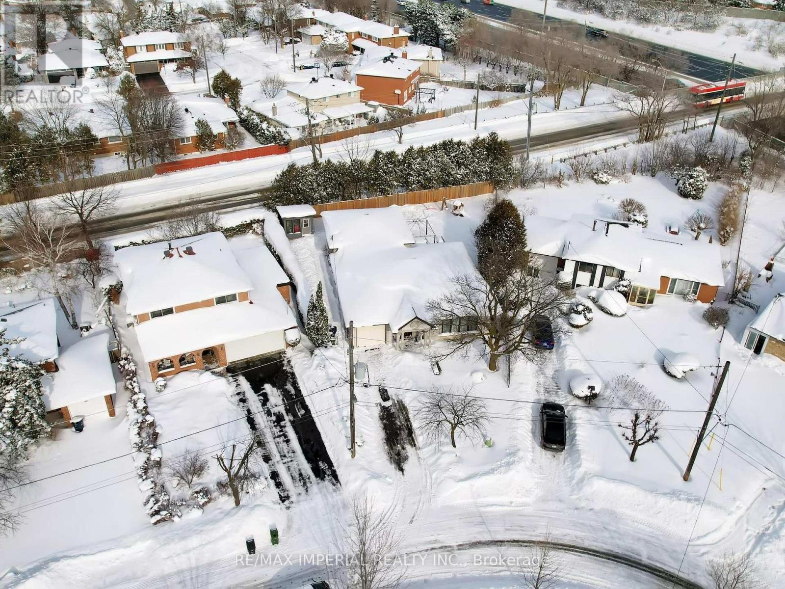 35 Waddington Crescent, Toronto, Ontario  M2J 2Z9 - Photo 46 - C12959430