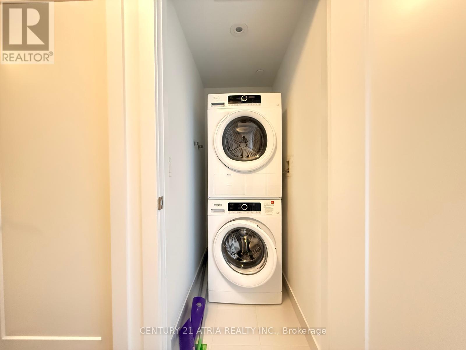 724 - 585 Bloor Street E, Toronto, Ontario  M4W 0B3 - Photo 22 - C12959448