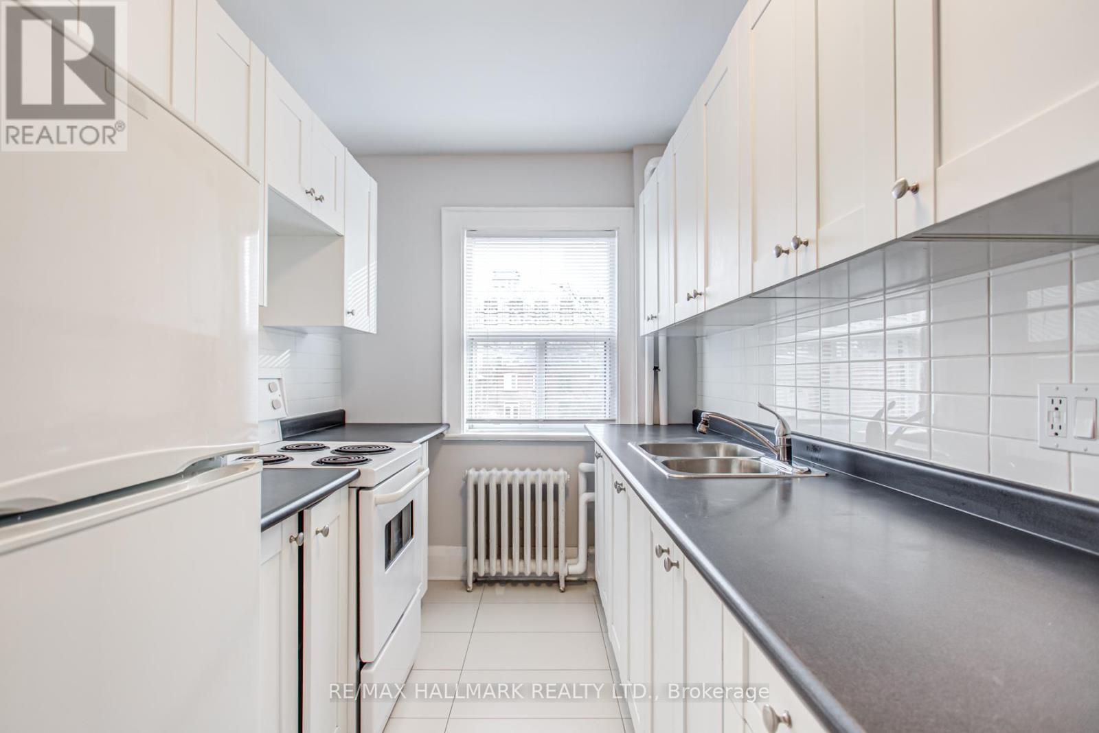 1 - 27 Sherwood Avenue, Toronto, Ontario  M4P 2A6 - Photo 10 - C12959516